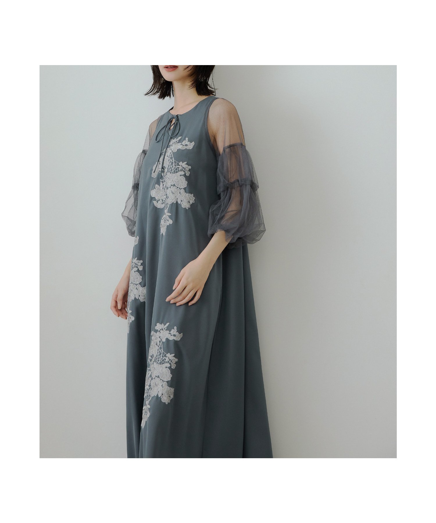 【ビーフラット/bflat】のフラワー刺繍Aラインドレス チュール ボリューム袖 マタニティ 妊婦 結婚式 二次会 インテリア・キッズ・メンズ・レディースファッション・服の通販 founy(ファニー) 　ファッション　Fashion　レディースファッション　Fashion for Women　トップス・カットソー　Cut & Sew Tops　ワンピース　Dresses　フォーマル・パーティードレス・結婚式用ドレス　Elegant & Casual Dresses　エアリー　Airy Texture　チュール　Tulip, Tulip Motif　ドレス　Dress, One-Piece　フラワー　Flower, Floral　リボン　Ribbon, Bow　おすすめ　Recommended / Our Picks　結婚式　Wedding　披露宴　Wedding Reception　二次会　After Party　グレー|ID: prp329100004834262 ipo3291000000035210141