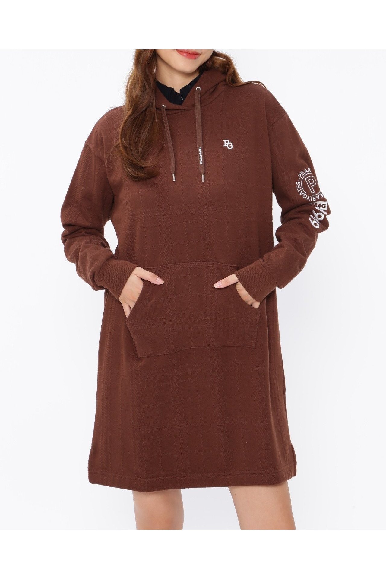 【パーリーゲイツ/PEARLY GATES】のコットン裏毛ジャガード フーディワンピース インテリア・キッズ・メンズ・レディースファッション・服の通販 founy(ファニー) 　ファッション　Fashion　レディースファッション　Fashion for Women　ワンピース　Dresses　おすすめ　Recommended / Our Picks　キャップ　Cap, Baseball Cap　サークル　Circle, Round Design　エレガント 上品　Elegant　秋　Autumn　ブラウン|ID: prp329100004834307 ipo3291000000035211030