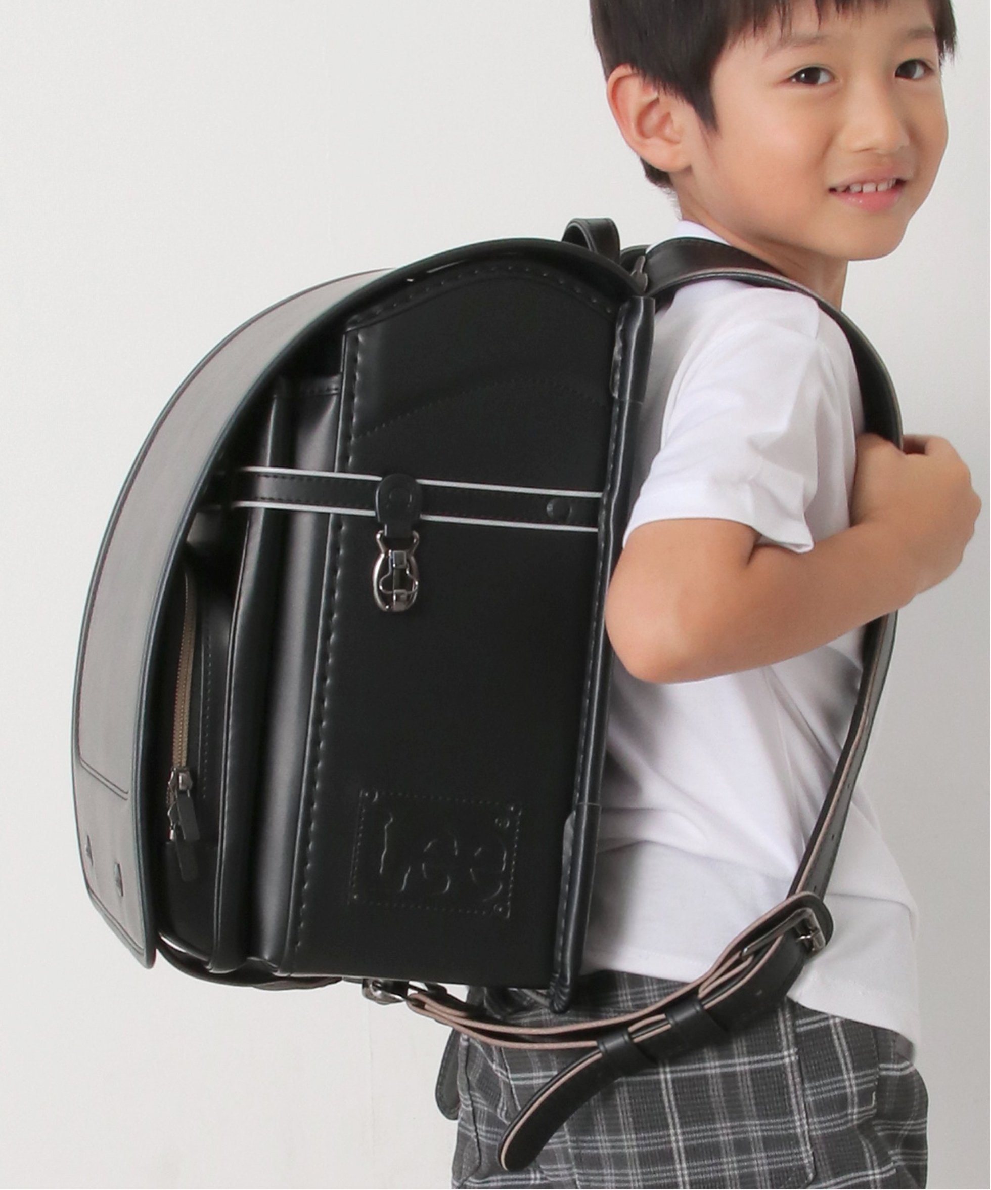 【イッカ/ikka / KIDS】の【WEB限定】【キッズ】Lee ランドセル インテリア・キッズ・メンズ・レディースファッション・服の通販 founy(ファニー) 　ファッション　Fashion　キッズファッション　Fashion for Kids　軽量　Lightweight, Ultra Light　ジーンズ　Jeans, Denim Pants　デニム　Denim, Jeans Material　人気　Popular, Best Seller　フィット　Fit, Slim Fit　フラット　Flat, Flat Shoes　ポケット　Pocket, Pocket Detail　ワンポイント　One Point, Statement Accent　ブラック|ID: prp329100004834832 ipo3291000000035214772