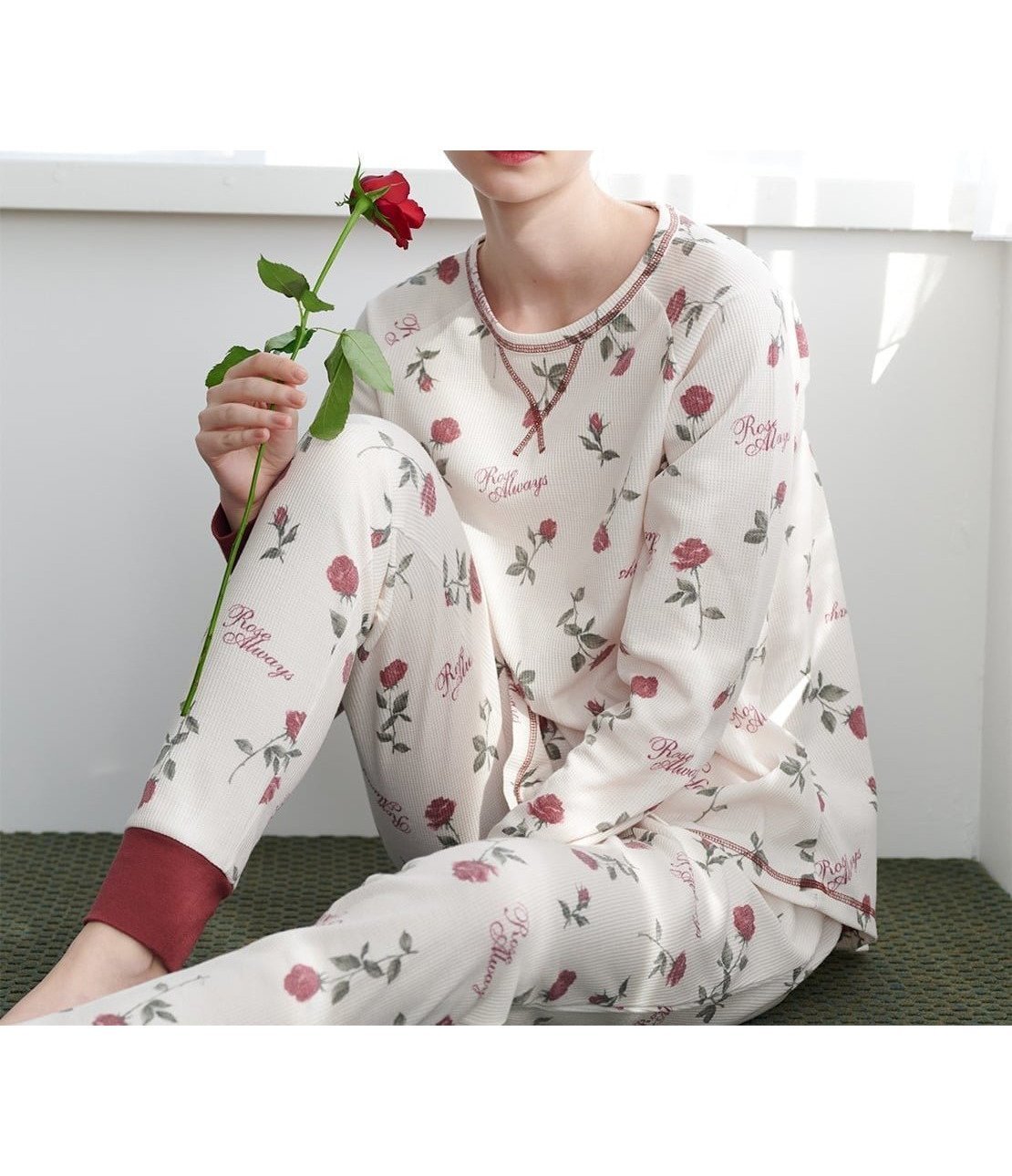 【ピーチジョン/PEACH JOHN】の【腹巻き付きで冷えやすいおなかをガード!】サーマルHARAマキパジャマ インテリア・キッズ・メンズ・レディースファッション・服の通販 founy(ファニー) 　ファッション　Fashion　レディースファッション　Fashion for Women　サーマル　Thermal, Waffle Knit　スウェット / スエット　Sweatshirt, Sweatwear　定番　Standard, Basic Item　人気　Popular, Best Seller　パジャマ　Pajamas, Sleepwear　フィット　Fit, Slim Fit　プリント　Print, Printed Pattern　ボトム　Bottoms, Lower Wear　ポケット　Pocket, Pocket Detail　無地　Plain, Solid Color　リボン　Ribbon, Bow　ワッフル　Waffle, Waffle Knit　ワンポイント　One Point, Statement Accent　おすすめ　Recommended / Our Picks　ギフト プレゼント　Gift / Present　アイボリー|ID: prp329100004834833 ipo3291000000035214788