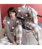 【ピーチジョン/PEACH JOHN】のカップルでおそろいコーデも楽しい!ホイップリーハートチェックパジャマ 人気、トレンドファッション・服の通販 founy(ファニー) ファッション Fashion レディースファッション Fashion for Women くるぶし Ankle-Length ストレート Straight, Straight Cut スリーブ Sleeve, Long Sleeve / Short Sleeve チェック Check, Plaid, Tartan 定番 Standard, Basic Item 人気 Popular, Best Seller 長袖 Long Sleeve, Full Sleeve パジャマ Pajamas, Sleepwear ブロック Block, Solid Block Pattern メンズ Men's, Menswear ランダム Random, Irregular おすすめ Recommended / Our Picks ギフト プレゼント Gift / Present thumbnail グレージュ|ID: prp329100004834836 ipo3291000000035214835