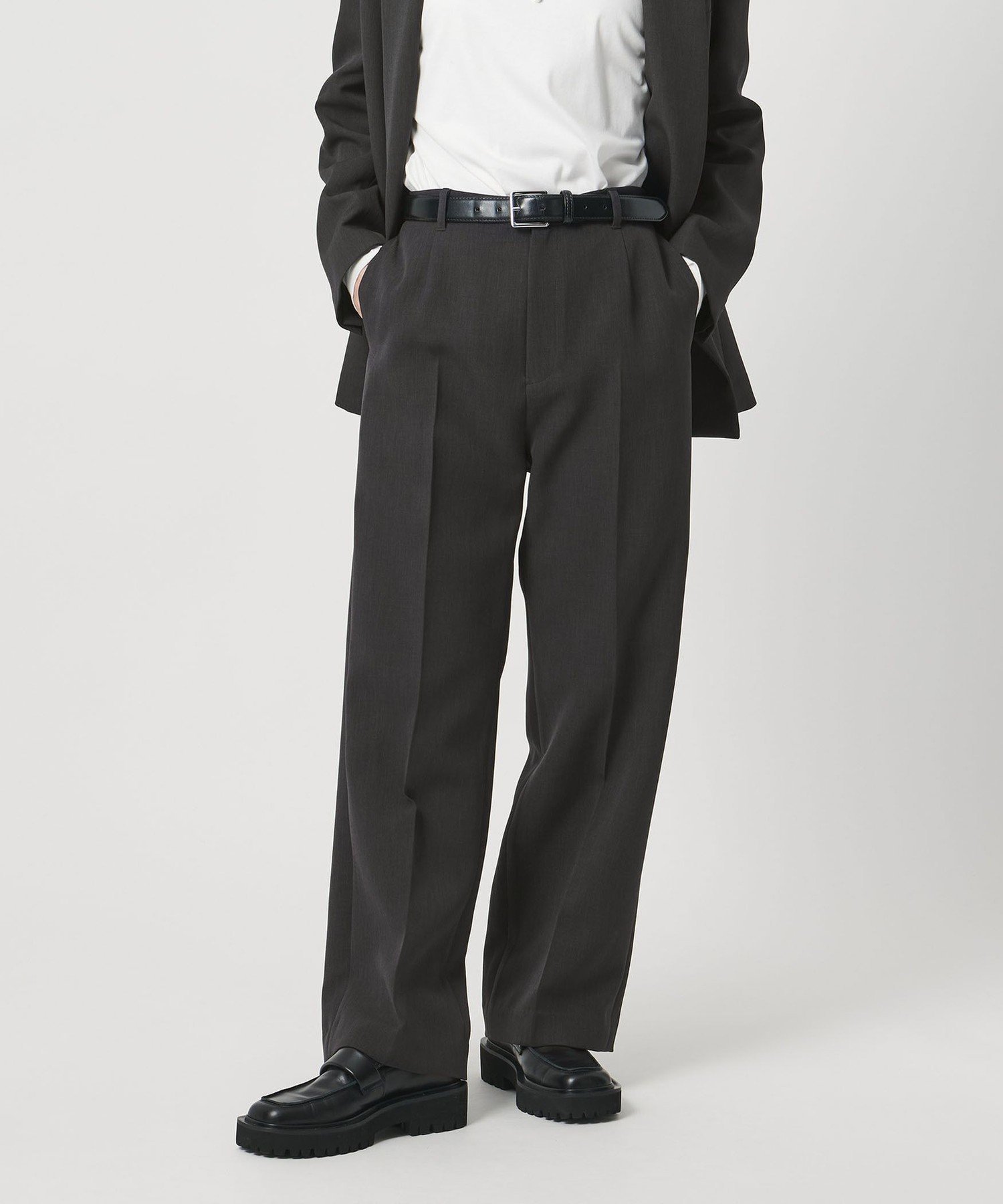 【ユナイテッドアローズ/UNITED ARROWS】のMARW UNITED ARROWS ストレート パンツ インテリア・キッズ・メンズ・レディースファッション・服の通販 founy(ファニー) 　ファッション　Fashion　レディースファッション　Fashion for Women　パンツ　Pants & Trousers　シンプル　Simple, Minimal　ジャケット　Jacket, Outerwear　ストレート　Straight, Straight Cut　セットアップ　Set-Up, Coordinated Outfit　タイトスカート　Pencil Skirt, Tight Skirt　定番　Standard, Basic Item　ノースリーブ　Sleeveless, No-Sleeve　人気　Popular, Best Seller　プリーツ　Pleats, Pleated　ポケット　Pocket, Pocket Detail　ビジネス 仕事 通勤　Business / Work / Commuting　DK.GRAY|ID: prp329100004834871 ipo3291000000035215075