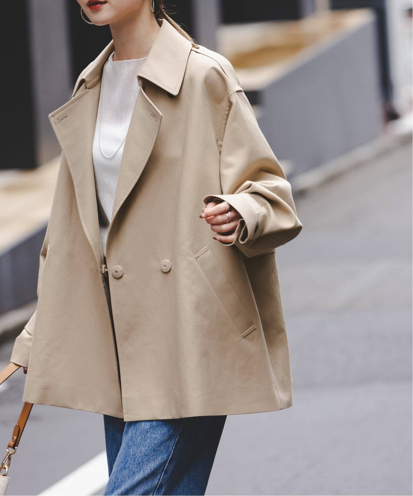 【ノーブル / スピック&スパン/NOBLE / Spick & Span】の《WEB限定追加 》コットンダブルクロスハーフコート インテリア・キッズ・メンズ・レディースファッション・服の通販 founy(ファニー) 　ファッション　Fashion　レディースファッション　Fashion for Women　アウター　Coat / Outerwear Collection　コート・ロングコート・ピーコート　Long Coats, Peacoats & More　エアリー　Airy Texture　シンプル　Simple, Minimal　ダブル　Double, Double-Breasted　ハーフ　Half, Half-Length　フロント　Front, Front Design　人気　Popular, Best Seller　ビジネス 仕事 通勤　Business / Work / Commuting　再入荷　Restock / Back in Stock　ベージュ|ID: prp329100004834934 ipo3291000000035215881