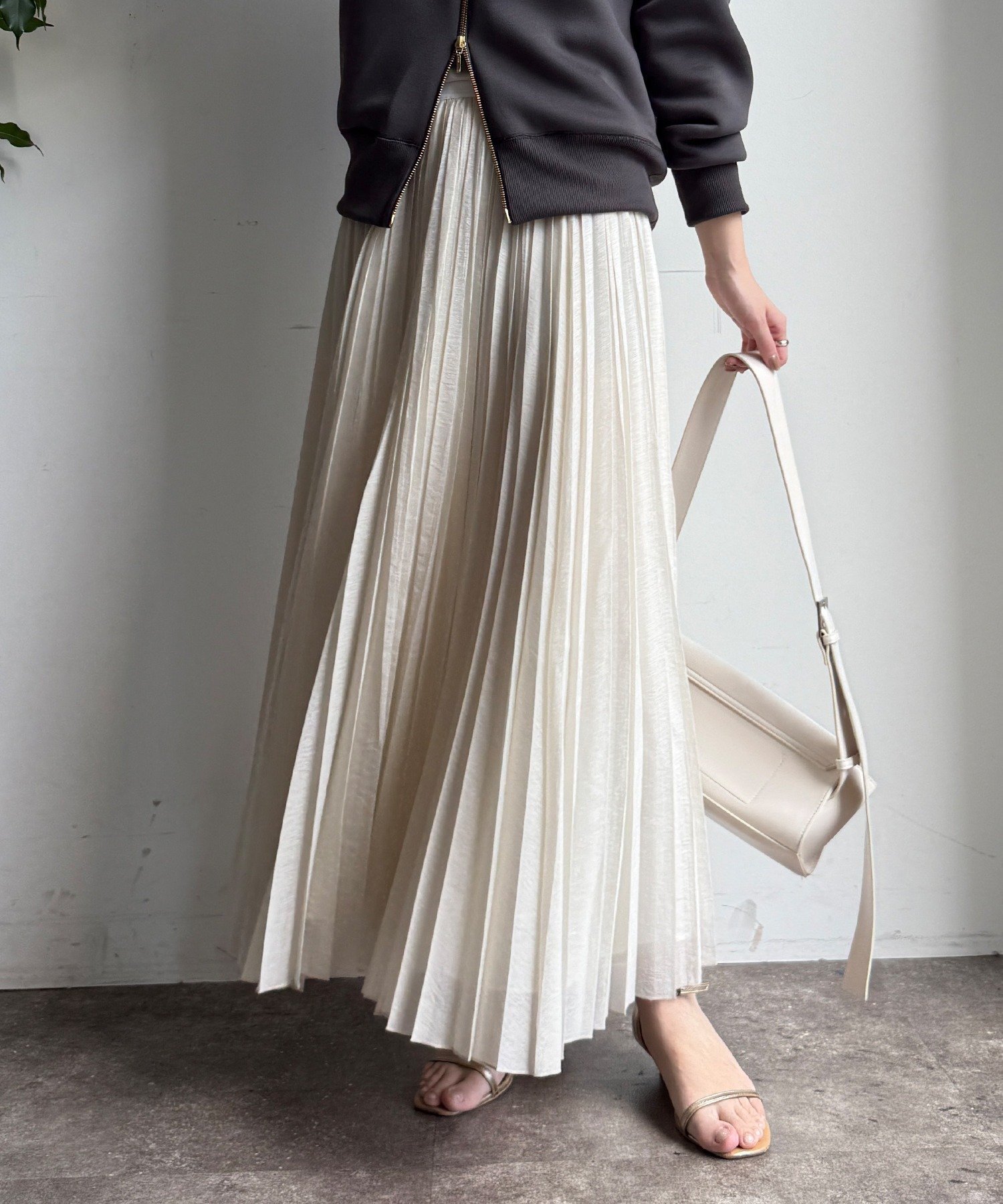 【ドゥドゥ/DouDou】のランダムプリーツスカート インテリア・キッズ・メンズ・レディースファッション・服の通販 founy(ファニー) 　ファッション　Fashion　レディースファッション　Fashion for Women　スカート　Skirts　プリーツスカート / 上品フェミニンスタイル　Pleated Skirts　カットソー　Cut and Sewn Top　シンプル　Simple, Minimal　スマート　Smart, Elegant　プリーツ　Pleats, Pleated　リラックス　Relax, Relaxed Fit　ロング　Long, Long-Length　S/S・春夏　SS, Spring/Summer, Warm Season　再入荷　Restock / Back in Stock　夏　Summer　2026年　2026　アイボリー|ID: prp329100004834935 ipo3291000000035215892