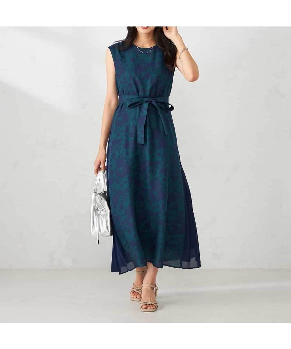 【アー ヴェー ヴェー/a.v.v】の【洗える】サイドプリーツノースリーブワンピース 人気、トレンドファッション・服の通販 founy(ファニー) 　ファッション　Fashion　レディースファッション　Fashion for Women　ワンピース　Dresses　洗える　Machine Washable　シフォン　Chiffon, Lightweight Fabric　ジャケット　Jacket, Outerwear　プリーツ　Pleats, Pleated　無地　Plain, Solid Color　再入荷　Restock / Back in Stock　夏　Summer　エレガント 上品　Elegant　ビジネス 仕事 通勤　Business / Work / Commuting　 other-1|ID: prp329100004835038 ipo3291000000035216931