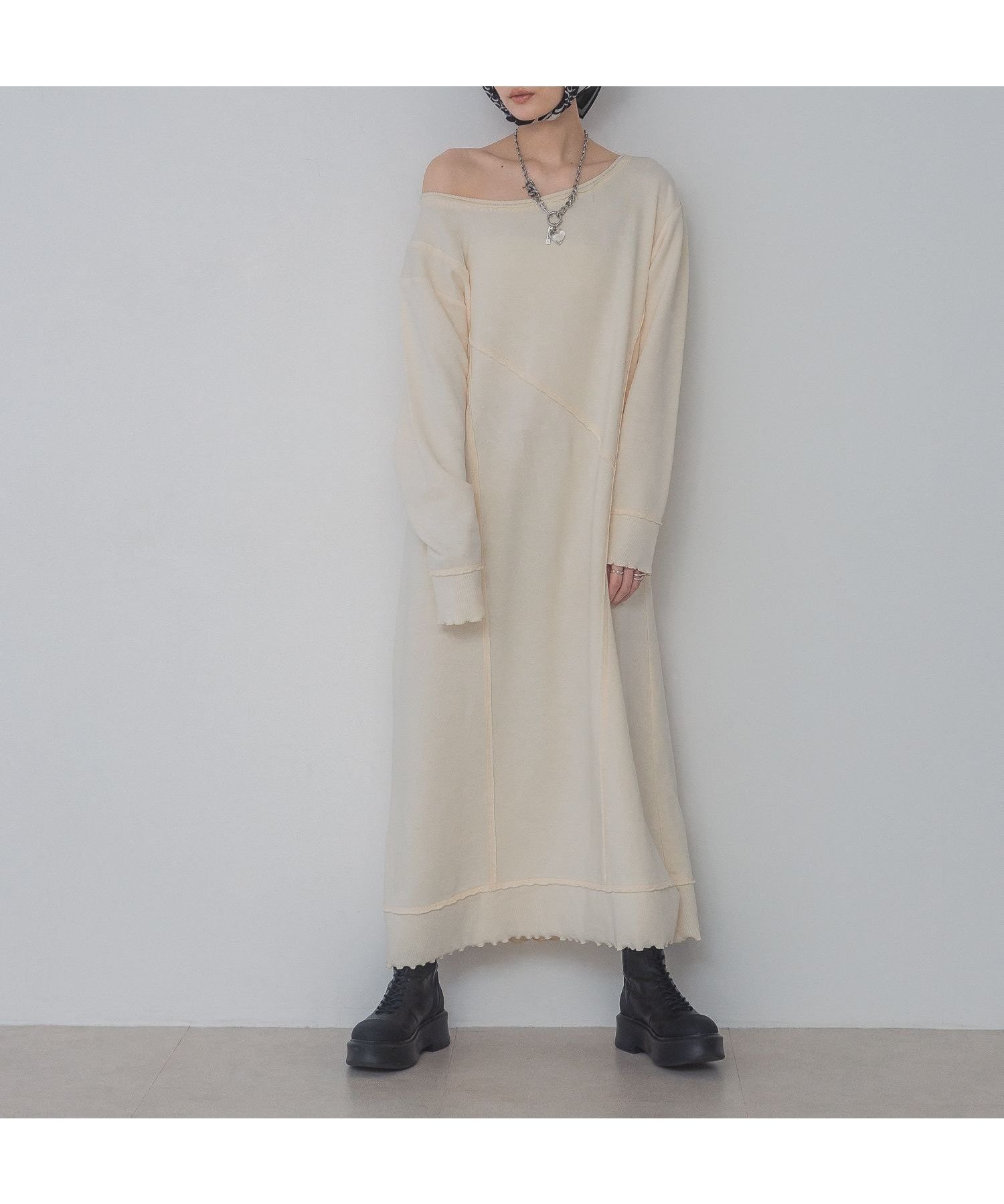 【ジーナシス/JEANASiS】のリメイクウラケルーズワンピース 人気、トレンドファッション・服の通販 founy(ファニー) 　ファッション　Fashion　レディースファッション　Fashion for Women　ワンピース　Dresses　おすすめ　Recommended / Our Picks　ショルダー　Shoulder, Shoulder Strap　シンプル　Simple, Minimal　スニーカー　Sneakers, Trainers　ネックレス　Necklace, Pendant Necklace　ポシェット　Pochette, Mini Bag　リメイク　Remake, Reconstructed　ルーズ　Loose, Oversized　 other-1|ID: prp329100004835064 ipo3291000000035217275