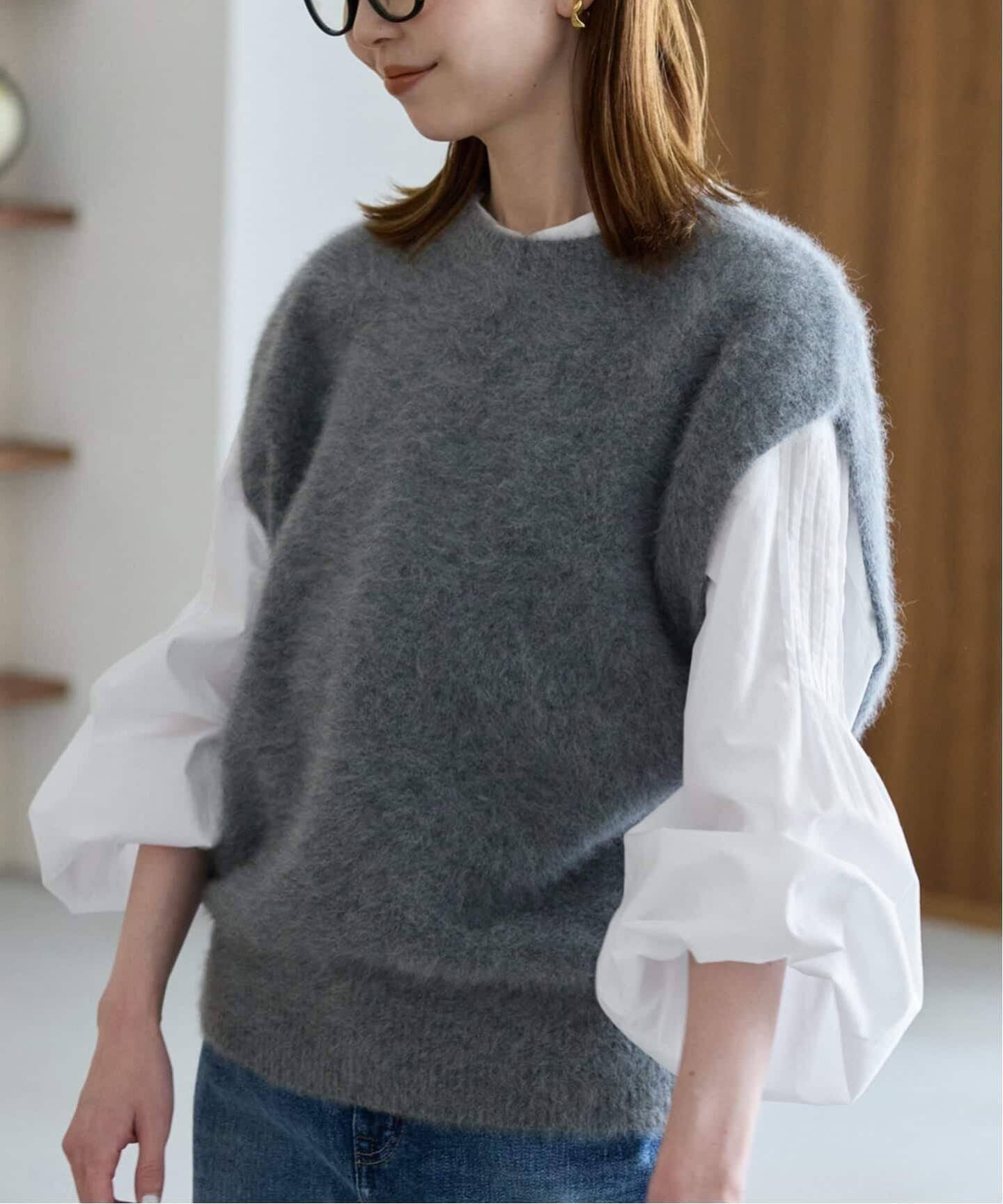 【スローブ イエナ/SLOBE IENA】の《WEB限定/追加2 》ピンタックバルーンスリーブブラウス インテリア・キッズ・メンズ・レディースファッション・服の通販 founy(ファニー) 　ファッション　Fashion　レディースファッション　Fashion for Women　トップス・カットソー　Cut & Sew Tops　シャツ・ブラウス・オフィスカジュアル　Elegant Blouses & Button-Ups　2026年　2026　おすすめ　Recommended / Our Picks　インナー　Innerwear　スリーブ　Sleeve, Long Sleeve / Short Sleeve　バランス　Balance, Style Balance　バルーン　Balloon, Balloon Silhouette　ブロード　Broadcloth, Fine Cotton　ベスト　Vest, Waistcoat　定番　Standard, Basic Item　ホワイト|ID: prp329100004835111 ipo3291000000035218182