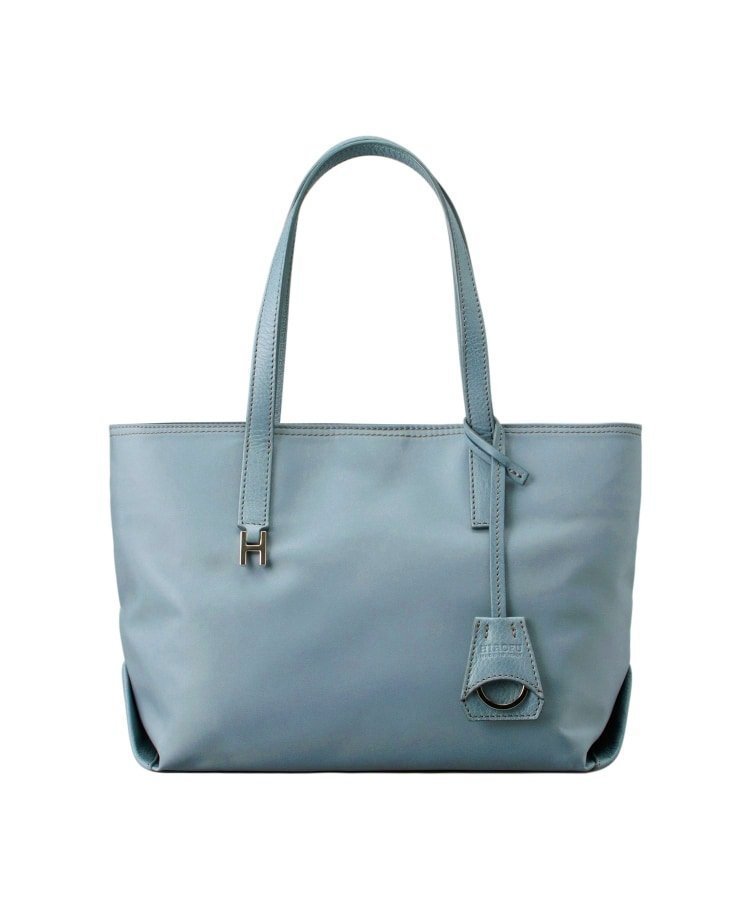 【ヒロフ/HIROFU】の【リベロ】ナイロン トートバッグ M(商品番号 P25-39313) インテリア・キッズ・メンズ・レディースファッション・服の通販 founy(ファニー) 　ファッション　Fashion　レディースファッション　Fashion for Women　バッグ　Bags　イタリア　Italy　シンプル　Simple, Minimal　スポーティ　Sporty, Casual Athletic　チャーム　Charm, Pendant　パッチ　Patch, Appliqué　ポケット　Pocket, Pocket Detail　マグネット　Magnet, Magnetic Closure　メタル　Metal, Metal Parts　おすすめ　Recommended / Our Picks　エレガント 上品　Elegant　ビジネス 仕事 通勤　Business / Work / Commuting　ピジョンブルー|ID: prp329100004835191 ipo3291000000035219615