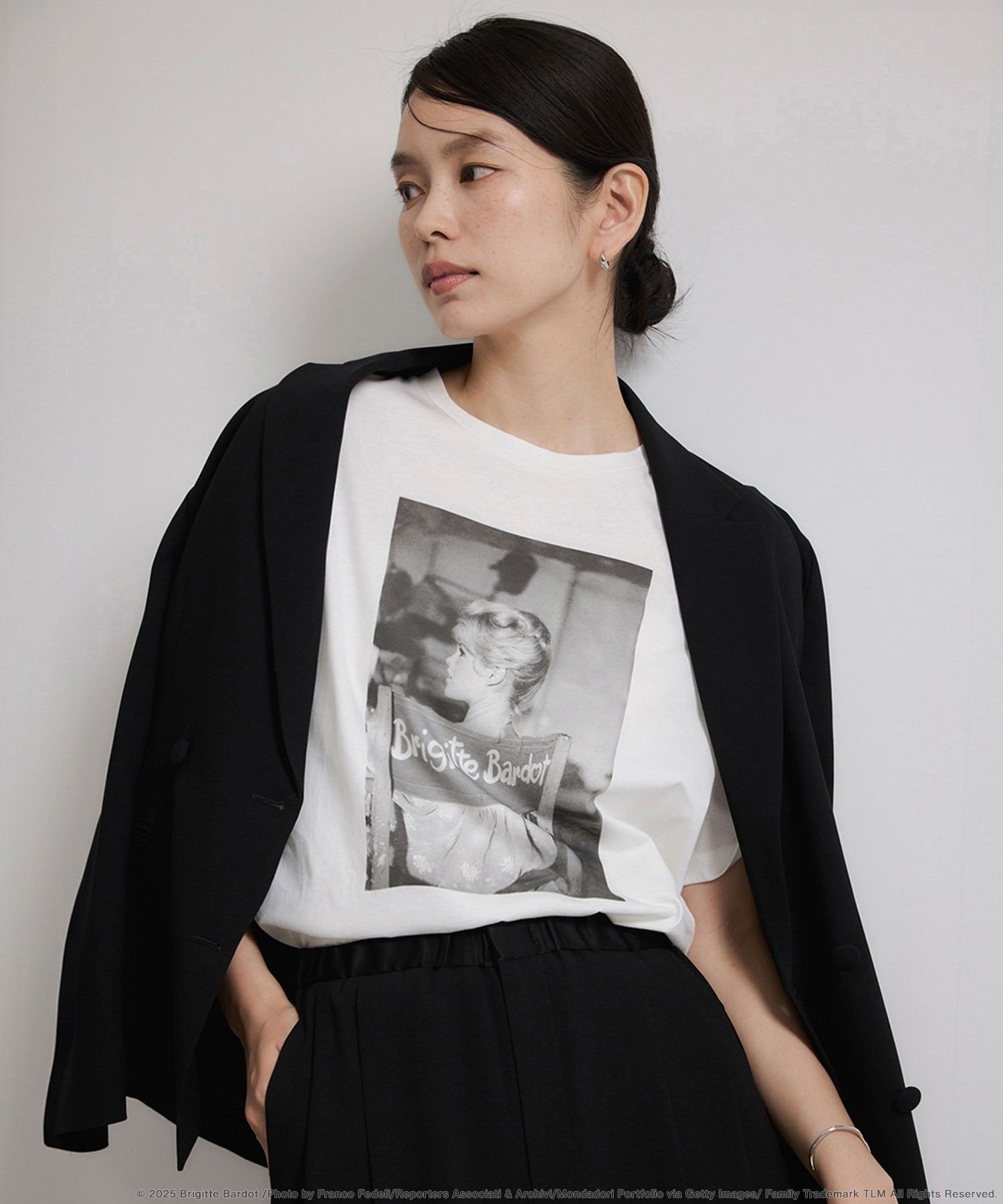 【ロペ/ROPE'】の【Brigitte Bardot*ROPE ・コラボ】プリント半袖T-shirt【洗える・洗濯耐久性・接触冷感】 インテリア・キッズ・メンズ・レディースファッション・服の通販 founy(ファニー) 　ファッション　Fashion　レディースファッション　Fashion for Women　トップス・カットソー　Cut & Sew Tops　シャツ・ブラウス・オフィスカジュアル　Elegant Blouses & Button-Ups　ロングTシャツ・Tシャツ　Longline T-Shirts & Tees　洗える　Machine Washable　コラボ　Collaboration, Collab　シルク　Silk, 100% Silk　ジャケット　Jacket, Outerwear　スカーフ　Scarf, Neckwear　女優　Actress Style, Celebrity Inspired　デニム　Denim, Jeans Material　人気　Popular, Best Seller　フランス　France, French　フロント　Front, Front Design　プリント　Print, Printed Pattern　ポケット　Pocket, Pocket Detail　半袖　Short Sleeve, Half Sleeve　リラックス　Relax, Relaxed Fit　おすすめ　Recommended / Our Picks　ホワイト(10)|ID: prp329100004835199 ipo3291000000035219720