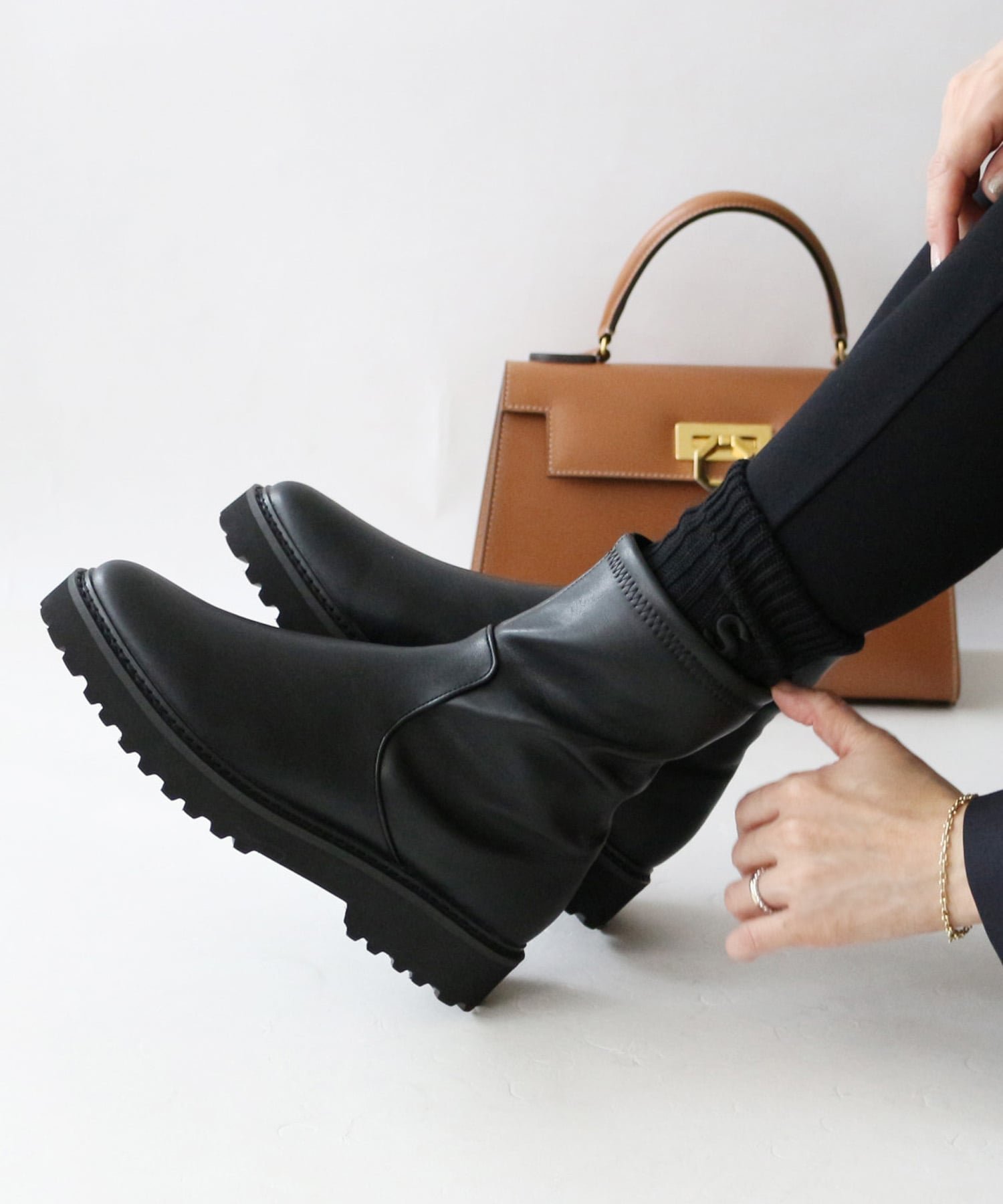 【フィン/Fin】のタンクソールストレッチブーツ【低反発スポンジ入り】 人気、トレンドファッション・服の通販 founy(ファニー) 　ファッション　Fashion　レディースファッション　Fashion for Women　クッション　Cushion, Throw Pillow　ジップ　Zip, Zipper　ストレッチ　Stretch, Stretchy Fabric　ダウン　Down, Puffer　デニム　Denim, Jeans Material　フィット　Fit, Slim Fit　フォルム　Silhouette, Form　ワイド　Wide, Wide Fit　 other-1|ID: prp329100004835531 ipo3291000000035222475