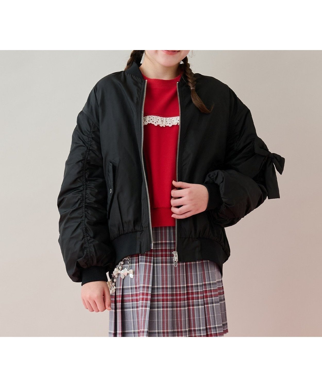 【ナルミヤ オンライン/NARUMIYA ONELINE / KIDS】のリボンチャームつきMA-1 インテリア・キッズ・メンズ・レディースファッション・服の通販 founy(ファニー) 　ファッション　Fashion　キッズファッション　Fashion for Kids　インナー　Innerwear　ガーリー　Girly, Feminine Style　ジップアップ　Zip-Up, Full Zip　ダブル　Double, Double-Breasted　チャーム　Charm, Pendant　ポケット　Pocket, Pocket Detail　リボン　Ribbon, Bow　黒|ID: prp329100004835561 ipo3291000000035222660