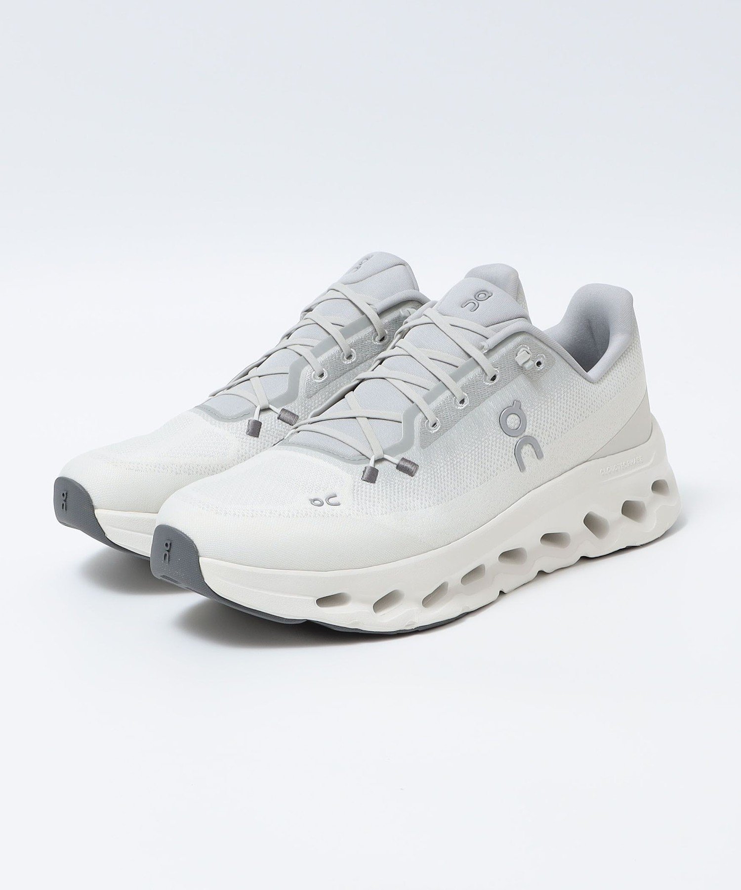 【シップス/SHIPS / MEN】のOn Cloudtilt インテリア・キッズ・メンズ・レディースファッション・服の通販 founy(ファニー) 　ファッション　Fashion　メンズファッション　Fashion for Men　クッション　Cushion, Throw Pillow　ソックス　Socks, Hosiery　ランニング　Running, Running Wear, Activewear, Jogging　軽量　Lightweight, Ultra Light　ライトグレー|ID: prp329100004835680 ipo3291000000035223436