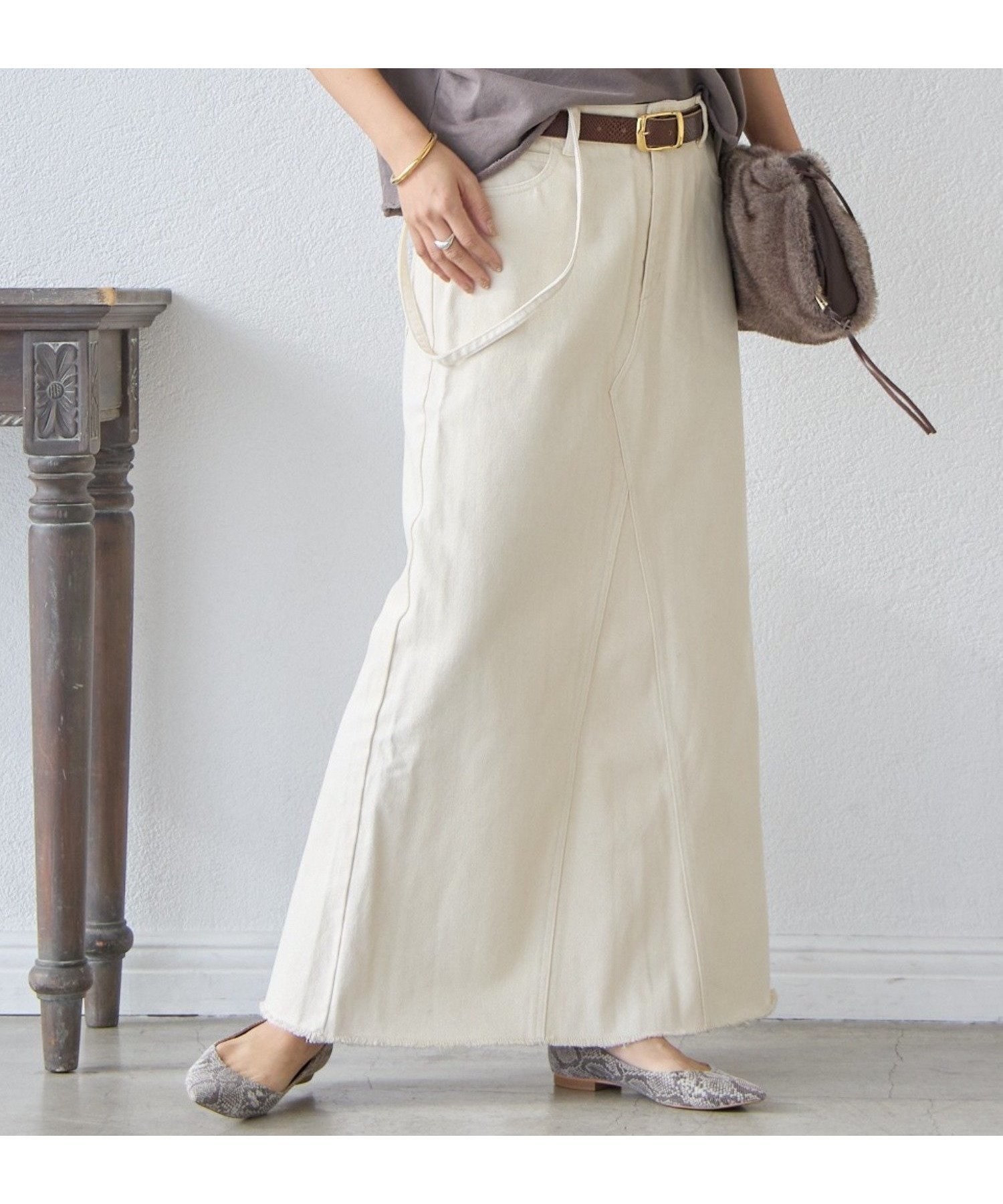 【リヴドロワ/RIVE DROITE】の【MONN. .(モン)】LOOSE DENIM SKIRT インテリア・キッズ・メンズ・レディースファッション・服の通販 founy(ファニー) 　ファッション　Fashion　レディースファッション　Fashion for Women　スカート　Skirts　デニムスカート・カジュアルスカート　Denim Skirts　サスペンダー　Suspenders, Braces　デニム　Denim, Jeans Material　ポケット　Pocket, Pocket Detail　マキシ　Maxi, Full Length　マーメイド　Mermaid, Fishtail Silhouette　2022年　2022　再入荷　Restock / Back in Stock　2022-2023秋冬・A/W　Autumn/Winter 2022–23 AW22–23　おすすめ　Recommended / Our Picks　アイボリー|ID: prp329100004835778 ipo3291000000035224117