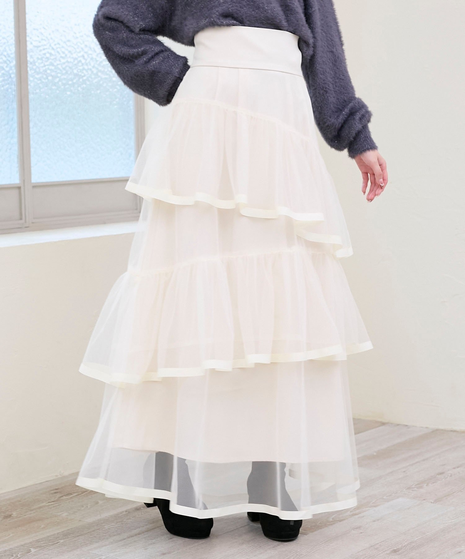 【マジェスティック レゴン/MAJESTIC LEGON】のバックレースアップチュールスカート インテリア・キッズ・メンズ・レディースファッション・服の通販 founy(ファニー) 　ファッション　Fashion　レディースファッション　Fashion for Women　スカート　Skirts　シンプル　Simple, Minimal　ダウン　Down, Puffer　チュール　Tulip, Tulip Motif　ティアード　Tiered, Tiered Style　フェミニン　Feminine, Girly　再入荷　Restock / Back in Stock　エレガント 上品　Elegant　アイボリー|ID: prp329100004835864 ipo3291000000035224712