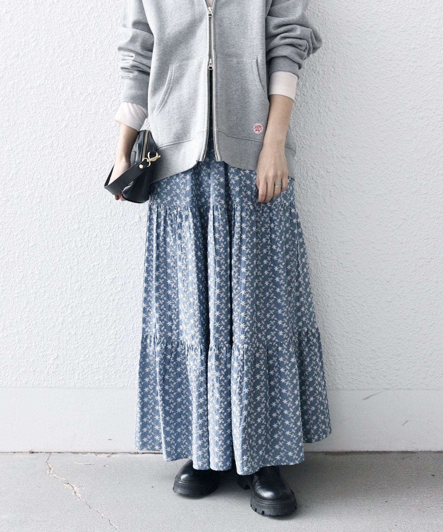 【シップス フォー ウィメン/SHIPS】のSHIPS any 洗濯機可能 エンブロイダリー シャンブレー ティアード スカート 人気、トレンドファッション・服の通販 founy(ファニー) 　ファッション　Fashion　レディースファッション　Fashion for Women　スカート　Skirts　ティアードスカート　Tiered Skirts　インド　Indian Textile　エンブロイダリー　Embroidery Design　洗える　Machine Washable　コンパクト　Compact, Small Size　今季　This Season, Current Season　シャンブレー　Chambray, Denim-Like Fabric　ティアード　Tiered, Tiered Style　バランス　Balance, Style Balance　ポケット　Pocket, Pocket Detail　 other-1|ID: prp329100004835875 ipo3291000000035224782