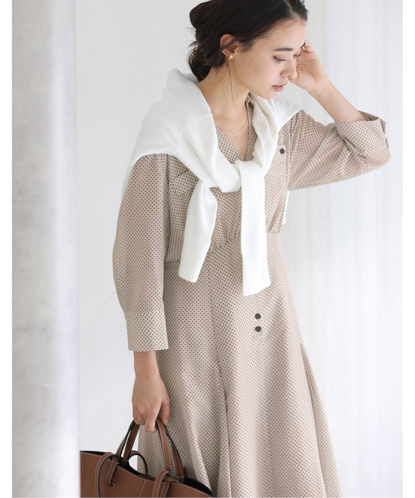 【ラ トータリテ/La TOTALITE】の【洗える】ポケットシャツワンピース インテリア・キッズ・メンズ・レディースファッション・服の通販 founy(ファニー) 　ファッション　Fashion　レディースファッション　Fashion for Women　ワンピース　Dresses　シャツワンピース / 1枚で着映えコーデ　Shirt Dresses　2026年　2026　オレンジ　Orange　ドット　Polka Dot, Dot Pattern　フレア　Flare, Flared　エレガント 上品　Elegant　洗える　Machine Washable　ベージュ|ID: prp329100004835991 ipo3291000000035225723