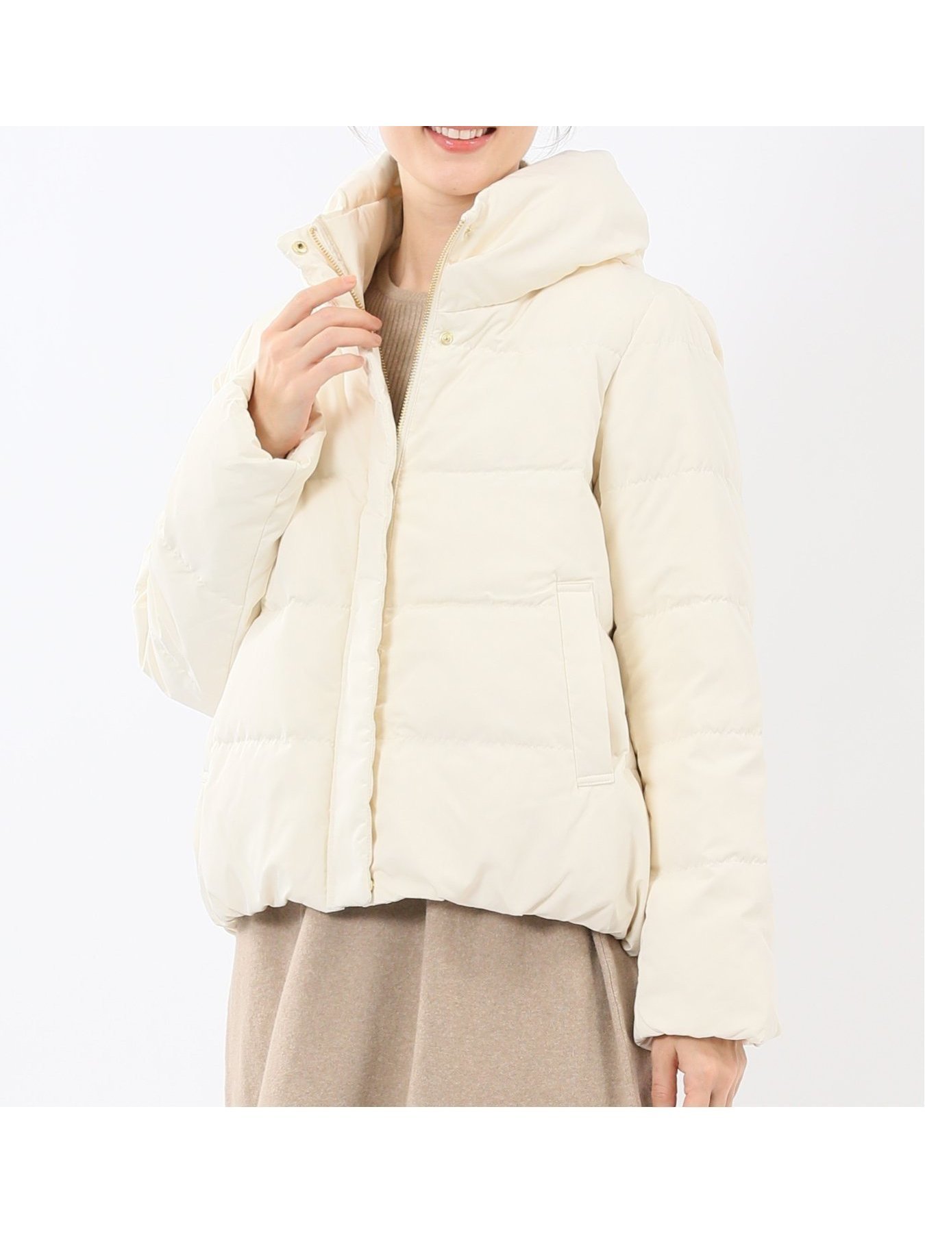 【タカキュー/TAKA-Q】のピーチスキン ショートダウン 人気、トレンドファッション・服の通販 founy(ファニー) 　ファッション　Fashion　レディースファッション　Fashion for Women　エレガント 上品　Elegant　シャーリング　Shirring, Ruched　ショート　Short, Short Length　シンプル　Simple, Minimal　ジャケット　Jacket, Outerwear　スタンド　Stand Collar, Upright Stand　タフタ　Taffeta, Structured Fabric　ダウン　Down, Puffer　なめらか　Smooth, Silky Texture　ピーチ　Peach, Soft Touch　フィット　Fit, Slim Fit　フェザー　Feather, Feather Detail　プリーツ　Pleats, Pleated　ベーシック　Basic, Essential　ボトム　Bottoms, Lower Wear　ポケット　Pocket, Pocket Detail　防寒　Cold Protection, Winter-Ready　ワイド　Wide, Wide Fit　冬　Winter / This Winter　A/W・秋冬　Autumn/Winter　 other-1|ID: prp329100004835992 ipo3291000000035225724