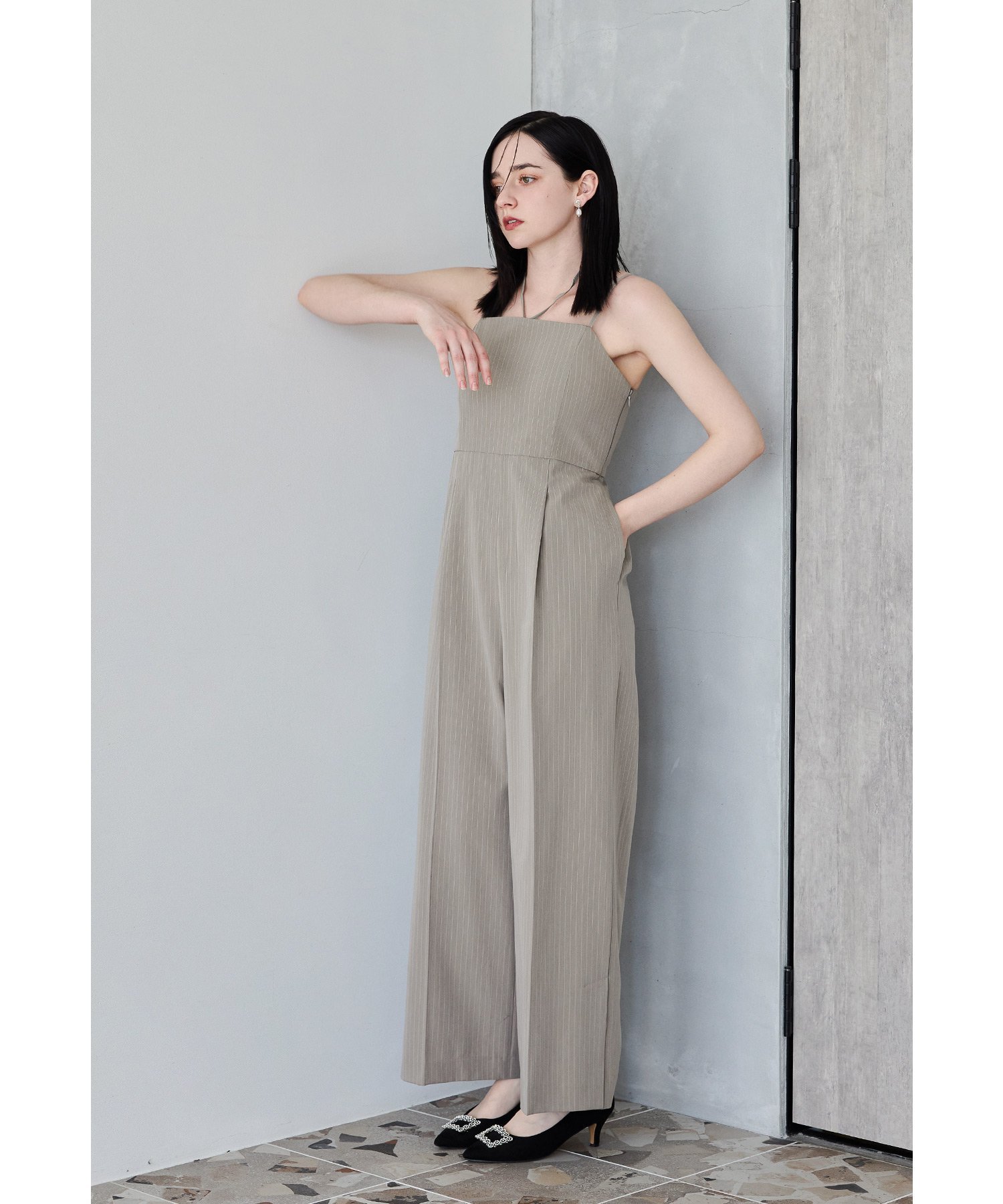 【ビーフラット/bflat】のダブルクロスオールインワンドレス パンツドレス ストライプ パーティードレス インテリア・キッズ・メンズ・レディースファッション・服の通販 founy(ファニー) 　ファッション　Fashion　レディースファッション　Fashion for Women　パンツ　Pants & Trousers　インナー　Innerwear　オケージョン　Occasion Wear　カットソー　Cut and Sewn Top　シアー　Sheer, See-Through　ストライプ　Stripe, Striped Pattern　センター　Center, Center Line　ダブル　Double, Double-Breasted　ドレス　Dress, One-Piece　フィット　Fit, Slim Fit　フロント　Front, Front Design　ポケット　Pocket, Pocket Detail　リボン　Ribbon, Bow　おすすめ　Recommended / Our Picks　結婚式　Wedding　披露宴　Wedding Reception　二次会　After Party　ストライプベージュ|ID: prp329100004836063 ipo3291000000035226232