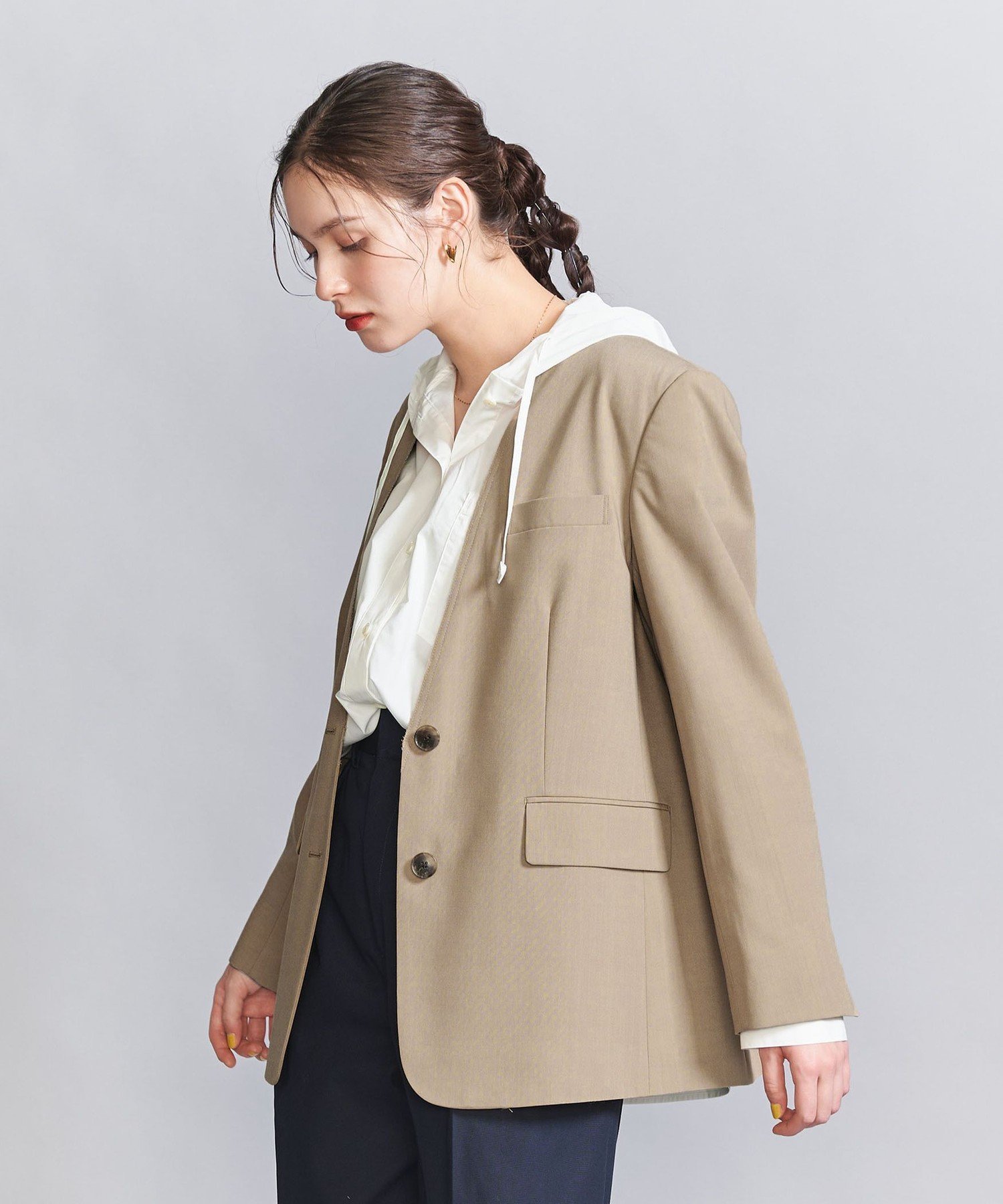 【ユナイテッドアローズ/UNITED ARROWS】のカットオフ カラーレス ジャケット インテリア・キッズ・メンズ・レディースファッション・服の通販 founy(ファニー) 　ファッション　Fashion　レディースファッション　Fashion for Women　アウター　Coat / Outerwear Collection　レディースジャケット・軽アウター　Jackets　インナー　Innerwear　カットオフ　Cut-Off Design　キャミソール　Camisole, Spaghetti Strap Top　サスペンダー　Suspenders, Braces　ショート　Short, Short Length　シンプル　Simple, Minimal　ジャケット　Jacket, Outerwear　セットアップ　Set-Up, Coordinated Outfit　チェック　Check, Plaid, Tartan　トレンド　Trend, Trending Now　フェミニン　Feminine, Girly　ベスト　Vest, Waistcoat　レース　Lace, Lace Fabric　アウトレット　Outlet / Clearance　おすすめ　Recommended / Our Picks　BEIGE|ID: prp329100004836069 ipo3291000000035226268