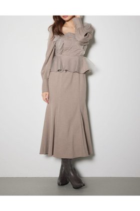 【リエンダ/rienda】のチュールドッキングマーメイドワンピース 人気、トレンドファッション・服の通販 founy(ファニー) ファッション Fashion レディースファッション Fashion for Women ワンピース Dresses エレガント 上品 Elegant ギャザー Gathered, Ruffled スクエア Square, Square Shape スペシャル Special, Limited Edition スリーブ Sleeve, Long Sleeve / Short Sleeve チェーン Chain, Chain Strap チュール Tulip, Tulip Motif ブレスレット Bracelet, Wristband ペプラム Peplum, Flared Hem リュクス Luxury, Elegant, High-End, Chic 再入荷 Restock / Back in Stock |ID:prp329100004836072