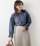 【ニューヨーカー/NEWYORKER】のダンガリーツイル ギャザーフリルブラウス 人気、トレンドファッション・服の通販 founy(ファニー) ファッション Fashion レディースファッション Fashion for Women トップス・カットソー Cut & Sew Tops シャツ・ブラウス・オフィスカジュアル Elegant Blouses & Button-Ups エレガント 上品 Elegant ギャザー Gathered, Ruffled シンプル Simple, Minimal スタンド Stand Collar, Upright Stand タンブラー Tumbler, Travel Mug ダンガリー Dungaree, Chambray 長袖 Long Sleeve, Full Sleeve フリル Frill, Ruffle フロント Front, Front Design ボトム Bottoms, Lower Wear ロング Long, Long-Length A/W・秋冬 Autumn/Winter thumbnail ブルー|ID: prp329100004836117 ipo3291000000035226732