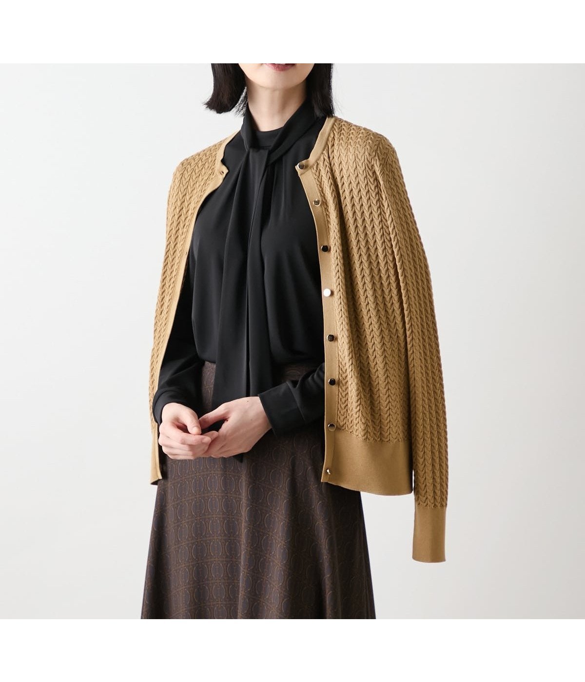 【ニューヨーカー/NEWYORKER】の【手洗い可能】ケーブルクルーネックカーディガン インテリア・キッズ・メンズ・レディースファッション・服の通販 founy(ファニー) 　ファッション　Fashion　レディースファッション　Fashion for Women　トップス・カットソー　Cut & Sew Tops　カーディガン・羽織り　Layered Style Cardigans　カーディガン　Cardigan, Knitwear　コンパクト　Compact, Small Size　シンプル　Simple, Minimal　ツイスト　Tweed, Tweed Fabric　長袖　Long Sleeve, Full Sleeve　パープル　Purple, Violet　フロント　Front, Front Design　メタル　Metal, Metal Parts　冬　Winter / This Winter　A/W・秋冬　Autumn/Winter　おすすめ　Recommended / Our Picks　エレガント 上品　Elegant　キャメル|ID: prp329100004836214 ipo3291000000035227411