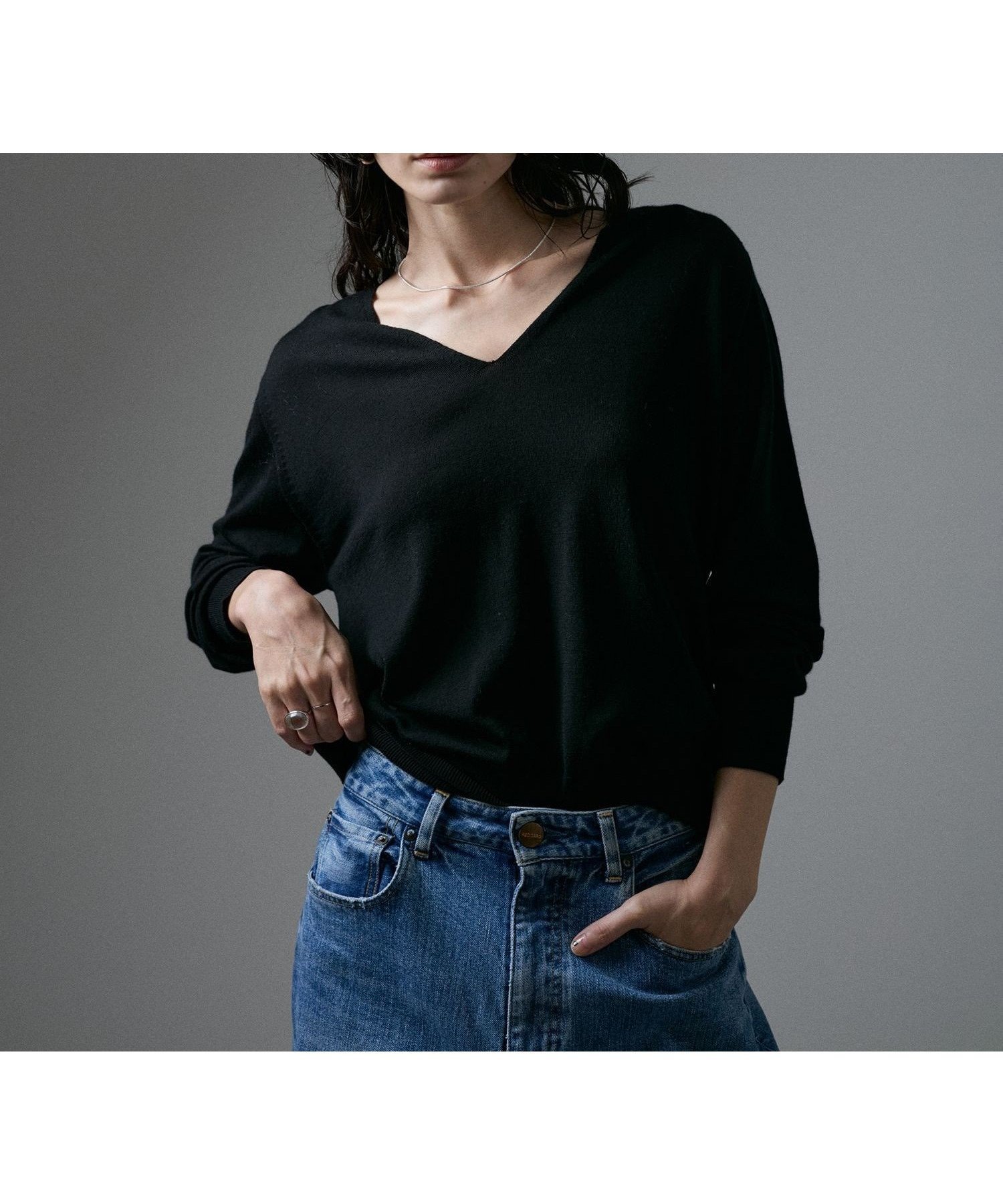 【サロン アダム エ ロペ/SALON adam et rope'】のウォッシャブルウールVネックプルオーバー 人気、トレンドファッション・服の通販 founy(ファニー) 　ファッション　Fashion　レディースファッション　Fashion for Women　トップス・カットソー　Cut & Sew Tops　カジュアルプルオーバー・ニットトップス　Pullovers & Knit Tops / Casual Pullovers　Vネックトップス　V-Neck Tops / V-Cut Neckline Shirts　インナー　Innerwear　シンプル　Simple, Minimal　ジャケット　Jacket, Outerwear　タンク　Tank Top, Sleeveless Top　チャーム　Charm, Pendant　トレンド　Trend, Trending Now　定番　Standard, Basic Item　プレート　Plate, Dish　ベーシック　Basic, Essential　ポケット　Pocket, Pocket Detail　エレガント 上品　Elegant　ビジネス 仕事 通勤　Business / Work / Commuting　 other-1|ID: prp329100004836224 ipo3291000000035227527