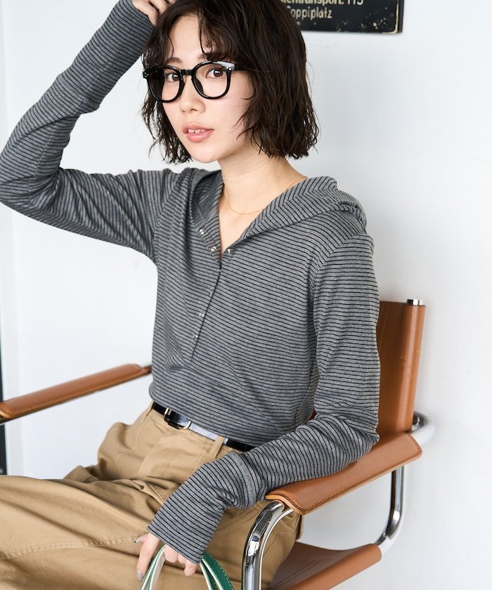 【フリークスストア/FREAK'S STORE】のボーダーフーディーロンTEE【限定展開】 インテリア・キッズ・メンズ・レディースファッション・服の通販 founy(ファニー) 　ファッション　Fashion　レディースファッション　Fashion for Women　トップス・カットソー　Cut & Sew Tops　ロングTシャツ・Tシャツ　Longline T-Shirts & Tees　2026年　2026　コンパクト　Compact, Small Size　デコルテ　Décolleté, Neckline　バランス　Balance, Style Balance　ボーダー　Border, Stripe　ラウンド　Round, Round Neck　夏　Summer　定番　Standard, Basic Item　春　Spring　S/S・春夏　SS, Spring/Summer, Warm Season　長袖　Long Sleeve, Full Sleeve　杢チャコールグレー×ブラック|ID: prp329100004836334 ipo3291000000035228430