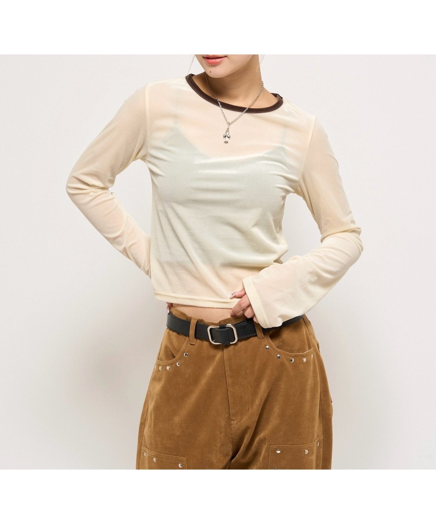 【パルグループ/PAL GROUP】の【WHO S WHO gallery】ベロアリンガートップス インテリア・キッズ・メンズ・レディースファッション・服の通販 founy(ファニー) 　ファッション　Fashion　レディースファッション　Fashion for Women　トップス・カットソー　Cut & Sew Tops　ベロアトップス　Velour Tops / Velvet-Look Items　スラックス　Slacks, Dress Pants　デニム　Denim, Jeans Material　なめらか　Smooth, Silky Texture　ベロア　Velour, Soft Velvet　再入荷　Restock / Back in Stock　おすすめ　Recommended / Our Picks　エレガント 上品　Elegant　アイボリー|ID: prp329100004836341 ipo3291000000035228459