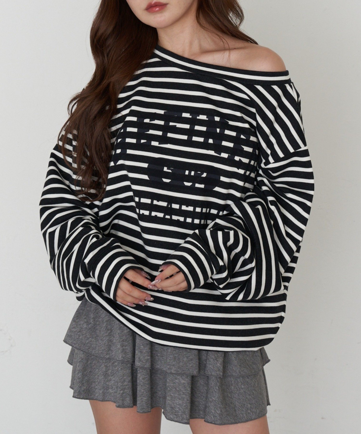 【パルグループ/PAL GROUP】の【RAY CASSIN】ワンショルスウェット インテリア・キッズ・メンズ・レディースファッション・服の通販 founy(ファニー) 　ファッション　Fashion　レディースファッション　Fashion for Women　トップス・カットソー　Cut & Sew Tops　レディースパーカー・カジュアルフーディー　Casual Hoodies & Sweatshirts　スウェット・クルーネックトップス　Sweatshirts & Crewnecks / Relaxed Fit Sweat Tops　スウェット / スエット　Sweatshirt, Sweatwear　チュニック　Tunic, Long Top　デニム　Denim, Jeans Material　トレンド　Trend, Trending Now　バランス　Balance, Style Balance　フレア　Flare, Flared　再入荷　Restock / Back in Stock　おすすめ　Recommended / Our Picks　ブラックその他2|ID: prp329100004836342 ipo3291000000035228464