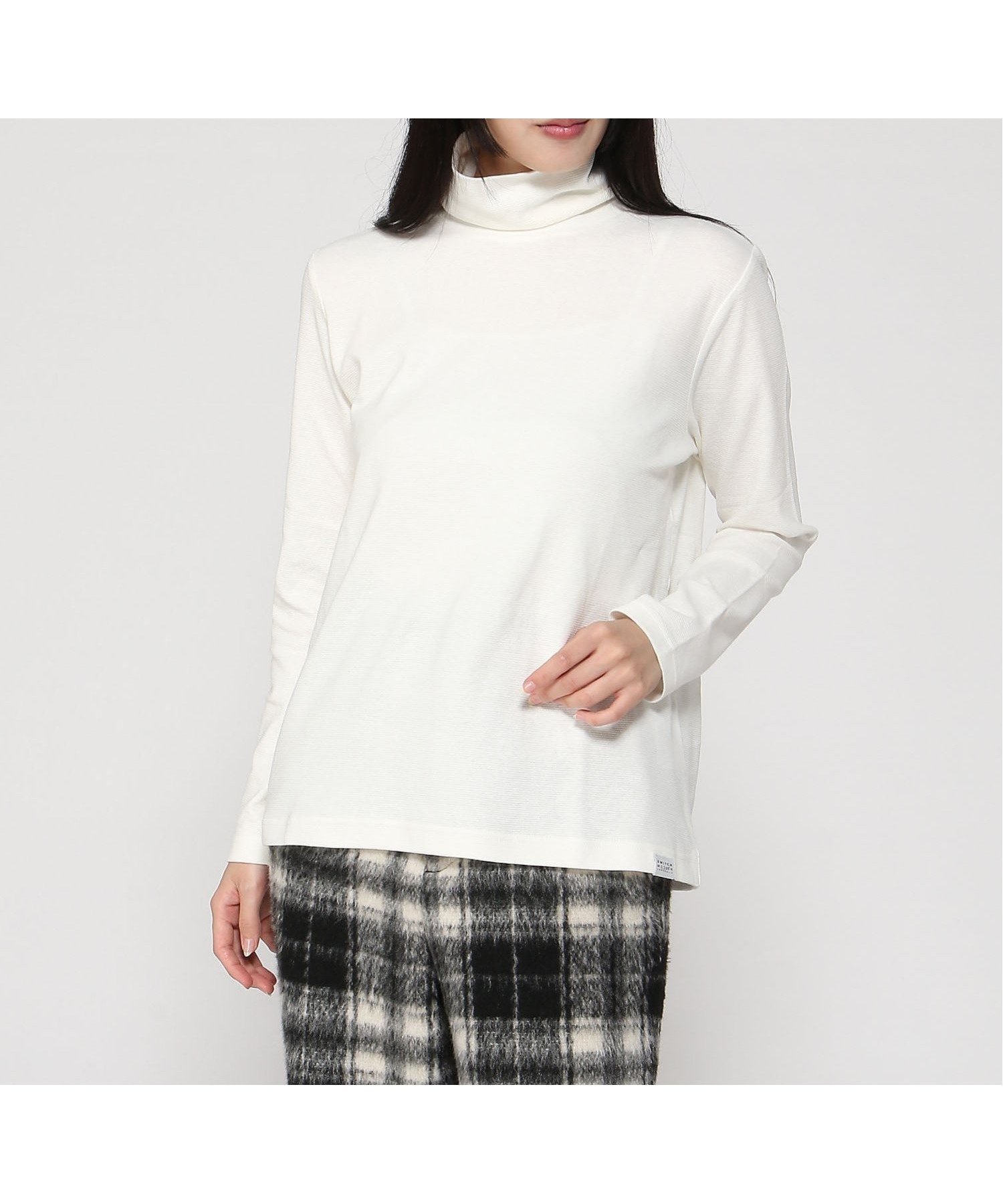 【クロコダイル/CROCODILE】のリブ タートルネック カットソー インテリア・キッズ・メンズ・レディースファッション・服の通販 founy(ファニー) 　ファッション　Fashion　レディースファッション　Fashion for Women　トップス・カットソー　Cut & Sew Tops　カットソー・ベーシックTシャツ　Cut-and-Sewn Tops / Stretch Tees & Basics　タートルネック・ハイネックトップス　Turtlenecks & High-Neck Tops　カットソー　Cut and Sewn Top　タートルネック　Turtleneck, High Neck　A/W・秋冬　Autumn/Winter　オフホワイト|ID: prp329100004836397 ipo3291000000035229057