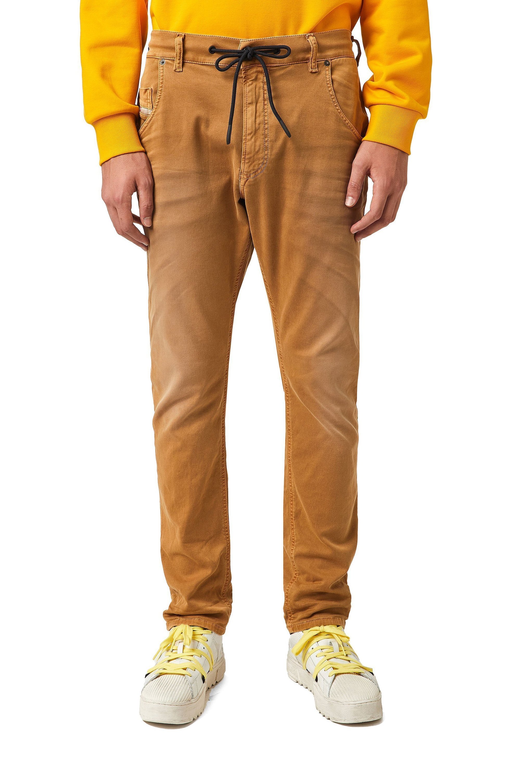 【ディーゼル/DIESEL / MEN】のメンズ デニムパンツ ジョグジーンズ レギュラースリム BCI サステナブル インテリア・キッズ・メンズ・レディースファッション・服の通販 founy(ファニー) 　ファッション　Fashion　メンズファッション　Fashion for Men　ボトムス　Bottoms　デニムパンツ・ジーンズ　Denim Pants　クラシック　Classic, Timeless Style　スウェット / スエット　Sweatshirt, Sweatwear　スリム　Slim, Slim Fit　デニム　Denim, Jeans Material　定番　Standard, Basic Item　人気　Popular, Best Seller　ファブリック　Fabric, Textile　フロント　Front, Front Design　メンズ　Men's, Menswear　レギュラー　Regular, Standard Fit　ブラウン系その他|ID: prp329100004836591 ipo3291000000035232504