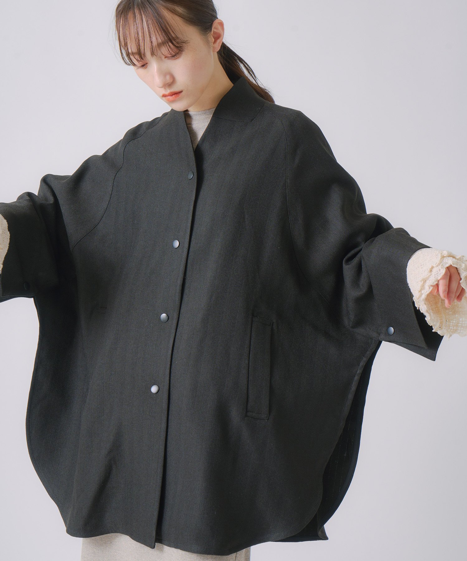 【ビーアパートメント/b apartment / MEN】の「WHYTO. / ホワイト」ラウンドケープジャケット インテリア・キッズ・メンズ・レディースファッション・服の通販 founy(ファニー) 　ファッション　Fashion　メンズファッション　Fashion for Men　ジャケット　Jacket, Outerwear　ドット　Polka Dot, Dot Pattern　パイピング　Piping, Trim Design　フレア　Flare, Flared　ボトム　Bottoms, Lower Wear　ラウンド　Round, Round Neck　A/W・秋冬　Autumn/Winter　再入荷　Restock / Back in Stock　BLACK|ID: prp329100004836616 ipo3291000000035232755