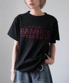 【ドゥーラドゥーラ/Doula Doula】のgirlydoll/刺繍フロントロゴデザインTシャツ 人気、トレンドファッション・服の通販 founy(ファニー) ファッション Fashion レディースファッション Fashion for Women トップス・カットソー Cut & Sew Tops シャツ・ブラウス・オフィスカジュアル Elegant Blouses & Button-Ups ロングTシャツ・Tシャツ Longline T-Shirts & Tees 春 Spring ガーリー Girly, Feminine Style サンダル Sandals, Summer Shoes ショルダー Shoulder, Shoulder Strap シンプル Simple, Minimal スラックス Slacks, Dress Pants デニム Denim, Jeans Material ドロップ Drop Shoulder, Dropped Style 定番 Standard, Basic Item フロント Front, Front Design ベーシック Basic, Essential ワイド Wide, Wide Fit 夏 Summer thumbnail ブラック|ID: prp329100004836632 ipo3291000000035233094