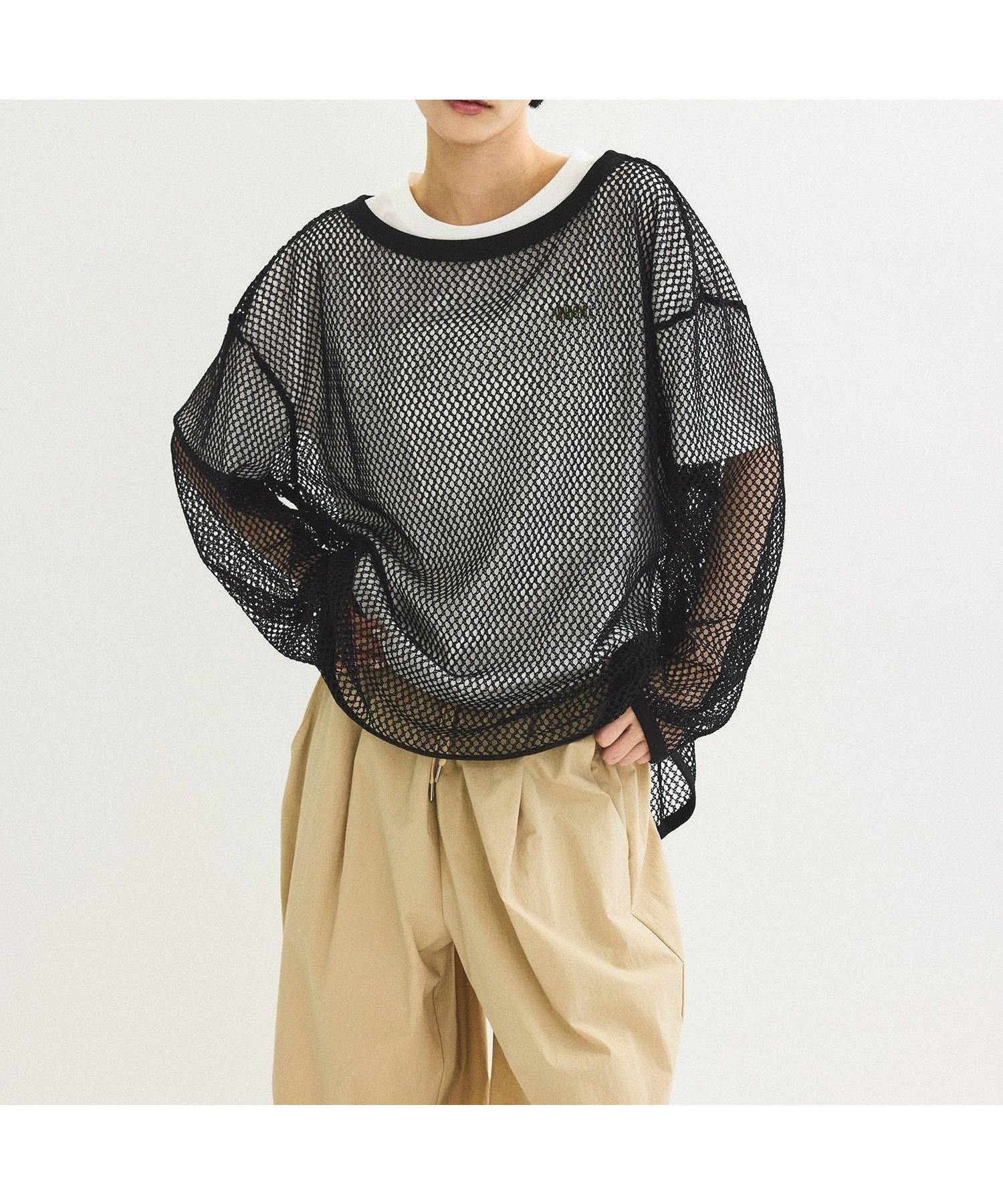 【アダム エ ロペ/ADAM ET ROPE'】のメッシュロンT インテリア・キッズ・メンズ・レディースファッション・服の通販 founy(ファニー) 　ファッション　Fashion　レディースファッション　Fashion for Women　トップス・カットソー　Cut & Sew Tops　ロングTシャツ・Tシャツ　Longline T-Shirts & Tees　インナー　Innerwear　春　Spring　キャミ　Camisole, Cami Top　シンプル　Simple, Minimal　ジャケット　Jacket, Outerwear　透かし　Cut-Out, Lacework　タンク　Tank Top, Sleeveless Top　トレンド　Trend, Trending Now　ハイネック　High Neck, Mock Neck　ポケット　Pocket, Pocket Detail　メッシュ　Mesh, Net Fabric　A/W・秋冬　Autumn/Winter　S/S・春夏　SS, Spring/Summer, Warm Season　おすすめ　Recommended / Our Picks　夏　Summer　2025年　2025　2025春夏・S/S　Spring/Summer 2025 SS25　ブラック(01)|ID: prp329100004836638 ipo3291000000035233228