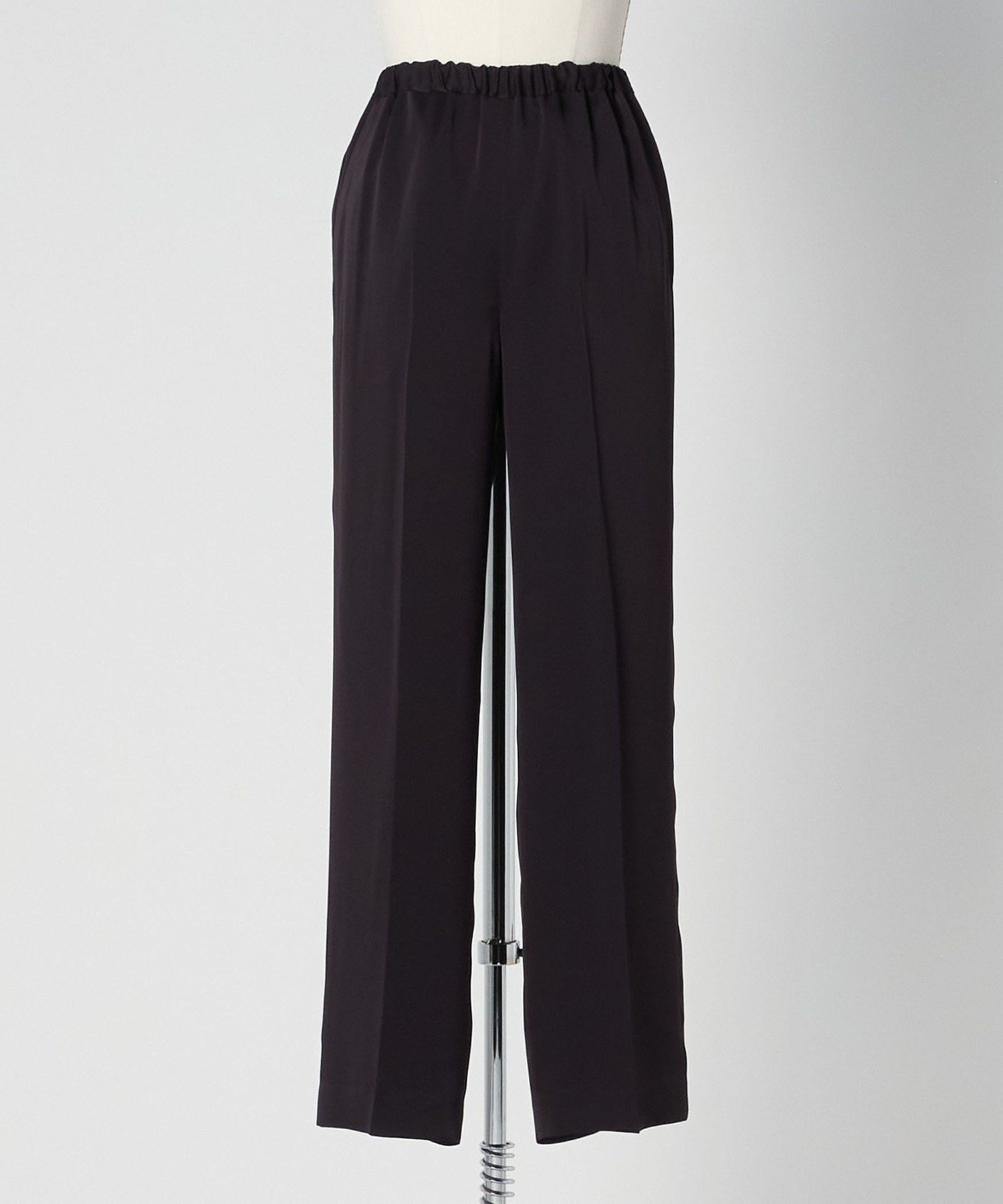 【ユナイテッドアローズ/UNITED ARROWS】のLOEFF テーパード パンツ インテリア・キッズ・メンズ・レディースファッション・服の通販 founy(ファニー) 　ファッション　Fashion　レディースファッション　Fashion for Women　パンツ　Pants & Trousers　サテン　Satin, Glossy Fabric　テーパード　Tapered, Tapered Pants　ドレープ　Drape, Draping Fabric　モダン　Modern, Contemporary　リラックス　Relax, Relaxed Fit　エレガント 上品　Elegant　DK.BROWN|ID: prp329100004836670 ipo3291000000035233812