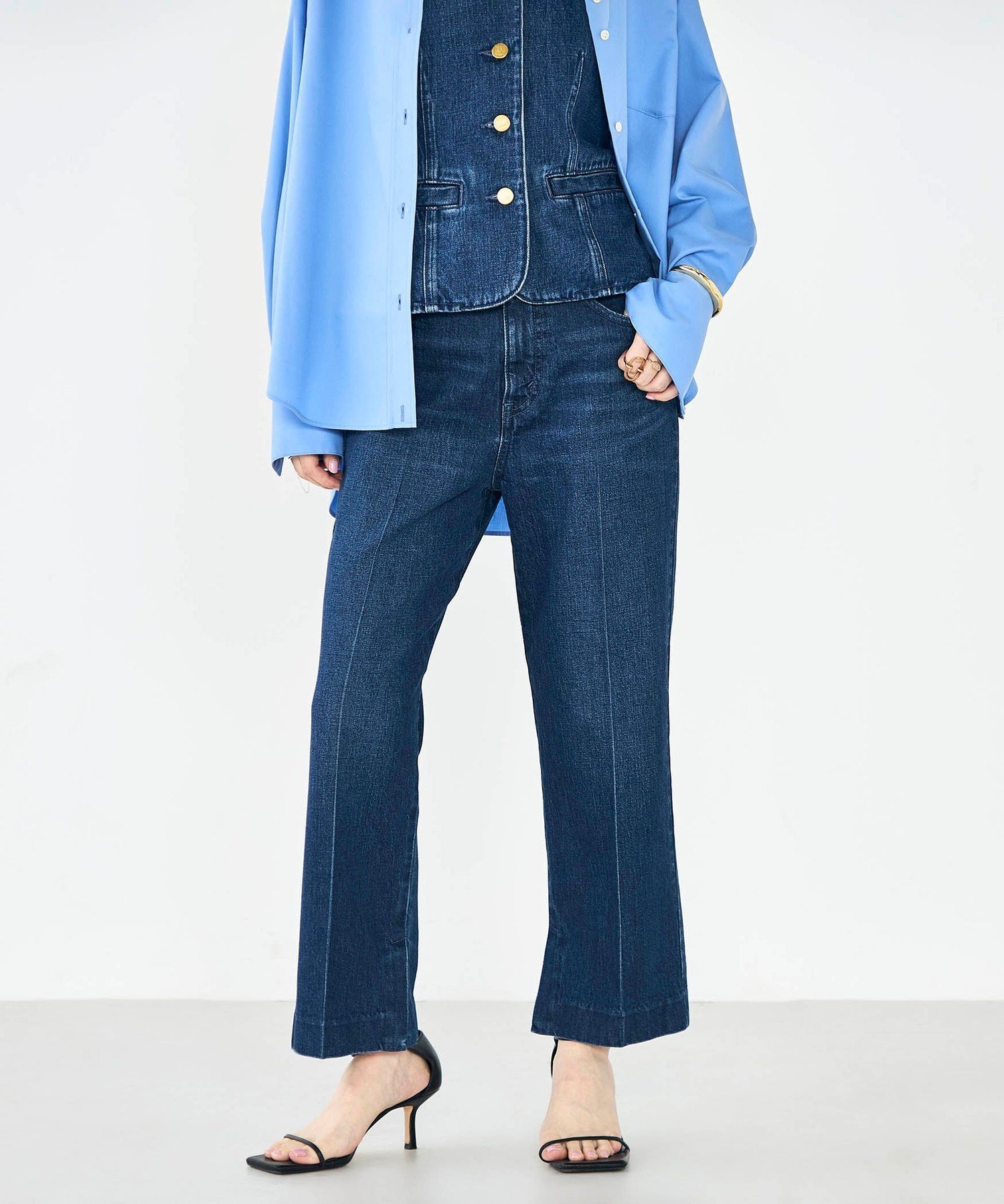 【ノーリーズ/NOLLEY'S】の【RM denim】スリットクロップドセンタープレスデニム インテリア・キッズ・メンズ・レディースファッション・服の通販 founy(ファニー) 　ファッション　Fashion　レディースファッション　Fashion for Women　ジャケット　Jacket, Outerwear　スリット　Slit, Slit Detail　センター　Center, Center Line　ポケット　Pocket, Pocket Detail　おすすめ　Recommended / Our Picks　2026年　2026　インディゴブルー|ID: prp329100004836699 ipo3291000000035234214