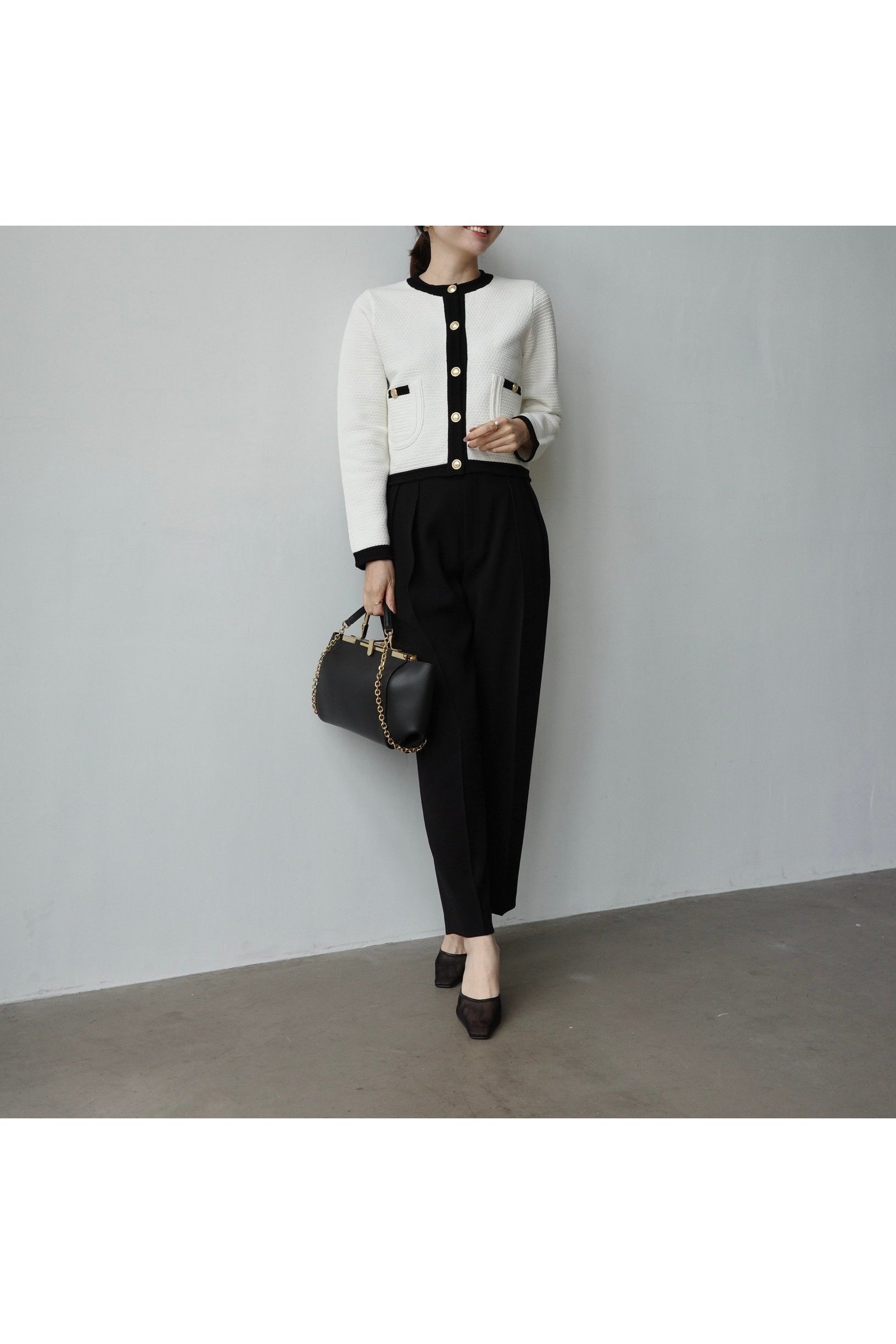 【アニュアンス/anuans】のダブルサテンテーパードパンツ インテリア・キッズ・メンズ・レディースファッション・服の通販 founy(ファニー) 　ファッション　Fashion　レディースファッション　Fashion for Women　パンツ　Pants & Trousers　インナー　Innerwear　サテン　Satin, Glossy Fabric　シンプル　Simple, Minimal　ストレッチ　Stretch, Stretchy Fabric　とろみ　Fluid, Flowy Fabric　ダブル　Double, Double-Breasted　ドレープ　Drape, Draping Fabric　定番　Standard, Basic Item　リラックス　Relax, Relaxed Fit　再入荷　Restock / Back in Stock　エレガント 上品　Elegant　BLACK|ID: prp329100004836720 ipo3291000000035234470