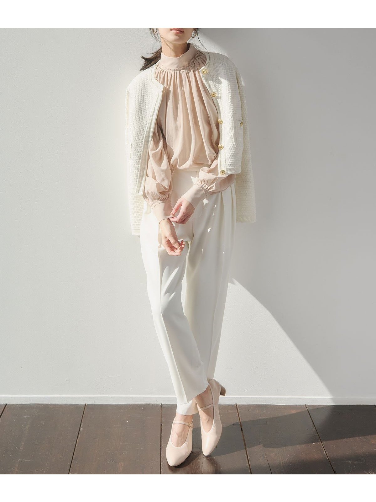 【アニュアンス/anuans】のダブルサテンテーパードパンツ インテリア・キッズ・メンズ・レディースファッション・服の通販 founy(ファニー) 　ファッション　Fashion　レディースファッション　Fashion for Women　パンツ　Pants & Trousers　インナー　Innerwear　サテン　Satin, Glossy Fabric　シンプル　Simple, Minimal　ストレッチ　Stretch, Stretchy Fabric　とろみ　Fluid, Flowy Fabric　ダブル　Double, Double-Breasted　ドレープ　Drape, Draping Fabric　定番　Standard, Basic Item　リラックス　Relax, Relaxed Fit　再入荷　Restock / Back in Stock　エレガント 上品　Elegant　ECRU|ID: prp329100004836720 ipo3291000000035234472