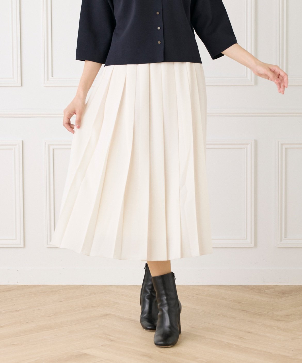 【イネド/INED】のプリーツスカート インテリア・キッズ・メンズ・レディースファッション・服の通販 founy(ファニー) 　ファッション　Fashion　レディースファッション　Fashion for Women　スカート　Skirts　プリーツスカート / 上品フェミニンスタイル　Pleated Skirts　シアー　Sheer, See-Through　スマート　Smart, Elegant　ドレープ　Drape, Draping Fabric　プリーツ　Pleats, Pleated　ロング　Long, Long-Length　オフホワイト|ID: prp329100004836734 ipo3291000000035234608