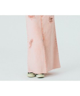 【ローズバッド/ROSE BUD】のDAMEGE DENIM SKIRT 人気、トレンドファッション・服の通販 founy(ファニー) ファッション Fashion レディースファッション Fashion for Women スカート Skirts デニムスカート・カジュアルスカート Denim Skirts 春 Spring コンパクト Compact, Small Size サンダル Sandals, Summer Shoes スタンダード Standard, Basic ストレート Straight, Straight Cut スニーカー Sneakers, Trainers スリット Slit, Slit Detail ダメージ Distressed, Destroyed デニム Denim, Jeans Material バランス Balance, Style Balance フロント Front, Front Design ブリーチ Bleach, Washed Finish S/S・春夏 SS, Spring/Summer, Warm Season 再入荷 Restock / Back in Stock おすすめ Recommended / Our Picks 夏 Summer |ID:prp329100004836753