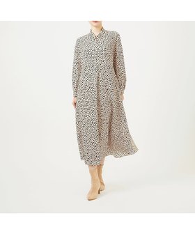【シビラ/SYBILLA】のランダムドットプリントドレス 人気、トレンドファッション・服の通販 founy(ファニー) ファッション Fashion レディースファッション Fashion for Women ワンピース Dresses フォーマル・パーティードレス・結婚式用ドレス Elegant & Casual Dresses アンダー Underwear Essentials エレガント 上品 Elegant ドット Polka Dot, Dot Pattern ドレス Dress, One-Piece フロント Front, Front Design 冬 Winter / This Winter 夏 Summer 手描き Hand-Drawn, Illustrated 春 Spring 秋 Autumn |ID:prp329100004836819