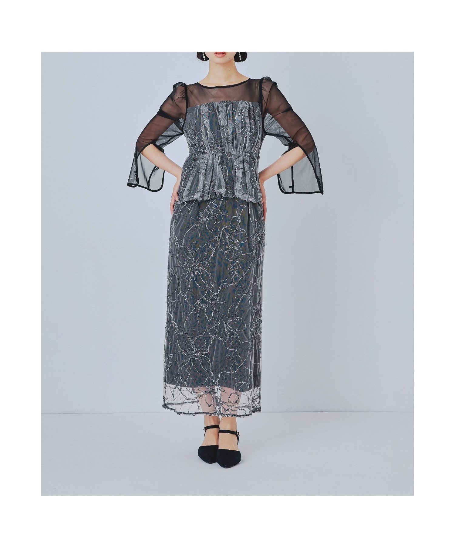 【ビーフラット/bflat】のラメ刺繍レイヤードドレス 花柄 パーティードレス オケージョンドレス 結婚式 二次会 インテリア・キッズ・メンズ・レディースファッション・服の通販 founy(ファニー) 　ファッション　Fashion　レディースファッション　Fashion for Women　ワンピース　Dresses　フォーマル・パーティードレス・結婚式用ドレス　Elegant & Casual Dresses　おすすめ　Recommended / Our Picks　シアー　Sheer, See-Through　スリット　Slit, Slit Detail　スリーブ　Sleeve, Long Sleeve / Short Sleeve　デコルテ　Décolleté, Neckline　ドッキング　Docking, Mixed Material　ドレス　Dress, One-Piece　パターン　Pattern, Design Print　フラワー　Flower, Floral　ポケット　Pocket, Pocket Detail　二次会　After Party　披露宴　Wedding Reception　楽ちん　Easy Fit, Comfortable　結婚式　Wedding　ブラック|ID: prp329100004836879 ipo3291000000035236437