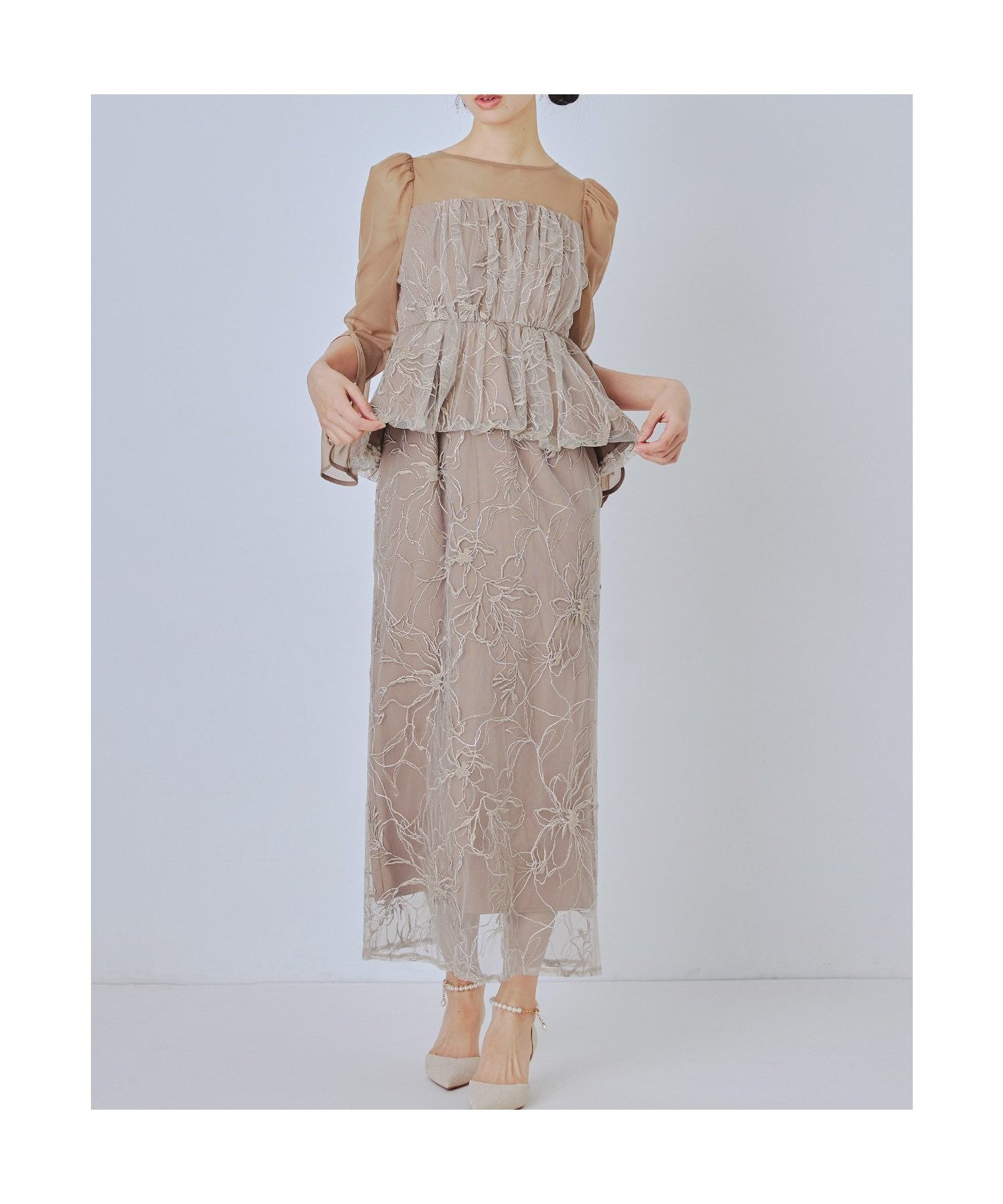 【ビーフラット/bflat】のラメ刺繍レイヤードドレス 花柄 パーティードレス オケージョンドレス 結婚式 二次会 インテリア・キッズ・メンズ・レディースファッション・服の通販 founy(ファニー) 　ファッション　Fashion　レディースファッション　Fashion for Women　ワンピース　Dresses　フォーマル・パーティードレス・結婚式用ドレス　Elegant & Casual Dresses　おすすめ　Recommended / Our Picks　シアー　Sheer, See-Through　スリット　Slit, Slit Detail　スリーブ　Sleeve, Long Sleeve / Short Sleeve　デコルテ　Décolleté, Neckline　ドッキング　Docking, Mixed Material　ドレス　Dress, One-Piece　パターン　Pattern, Design Print　フラワー　Flower, Floral　ポケット　Pocket, Pocket Detail　二次会　After Party　披露宴　Wedding Reception　楽ちん　Easy Fit, Comfortable　結婚式　Wedding　オレンジ|ID: prp329100004836879 ipo3291000000035236438