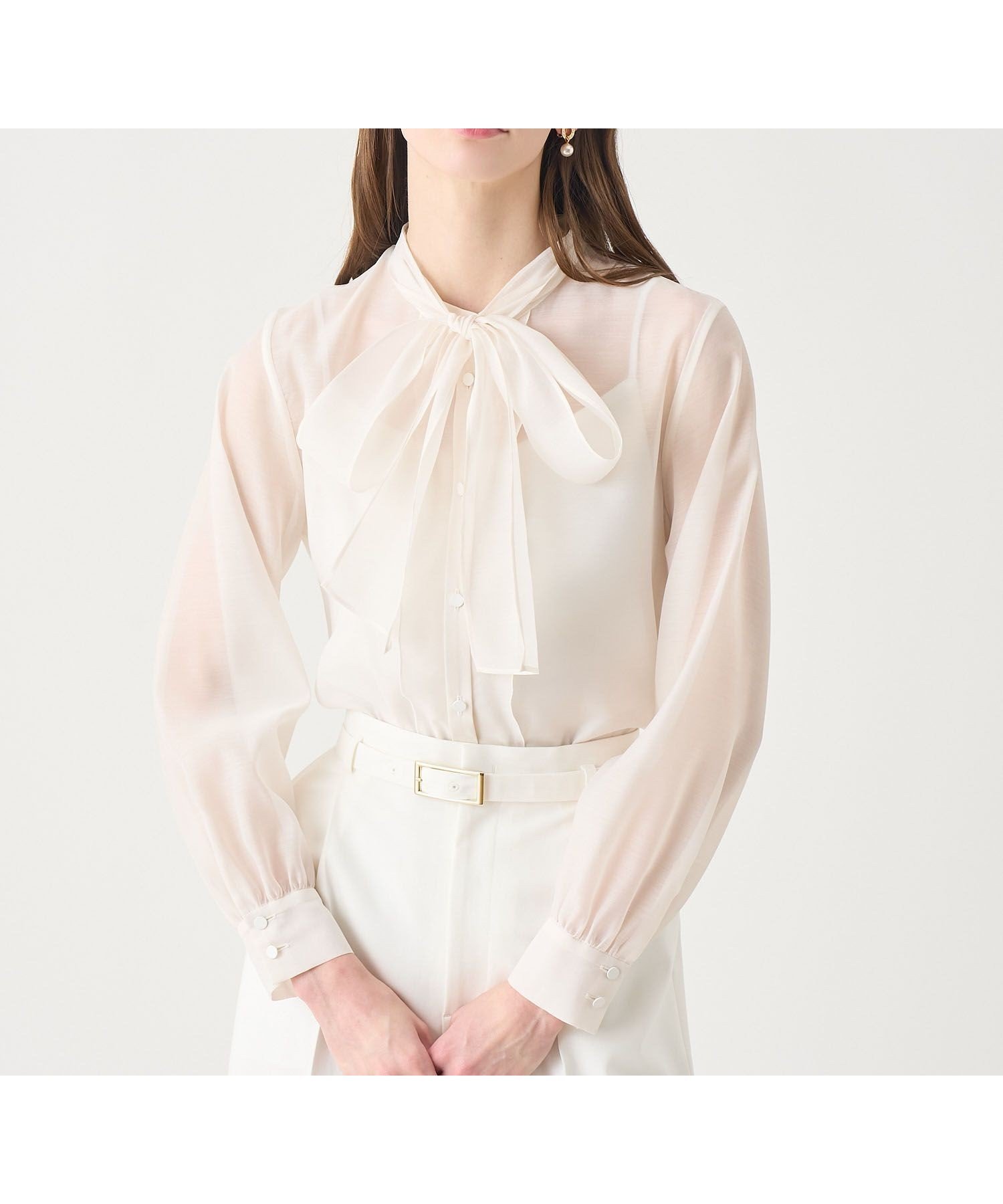 【アナイ/ANAYI】の【Eternal Line 2026】シアーオーガンボウタイ ブラウス インテリア・キッズ・メンズ・レディースファッション・服の通販 founy(ファニー) 　ファッション　Fashion　レディースファッション　Fashion for Women　トップス・カットソー　Cut & Sew Tops　シャツ・ブラウス・オフィスカジュアル　Elegant Blouses & Button-Ups　インナー　Innerwear　オーガンジー　Organza Fabric　キャミソール　Camisole, Spaghetti Strap Top　ギャザー　Gathered, Ruffled　シアー　Sheer, See-Through　スマート　Smart, Elegant　フリル　Frill, Ruffle　フロント　Front, Front Design　ボウタイ　Bow Tie, Neck Bow　再入荷　Restock / Back in Stock　エレガント 上品　Elegant　white|ID: prp329100004836892 ipo3291000000035236691