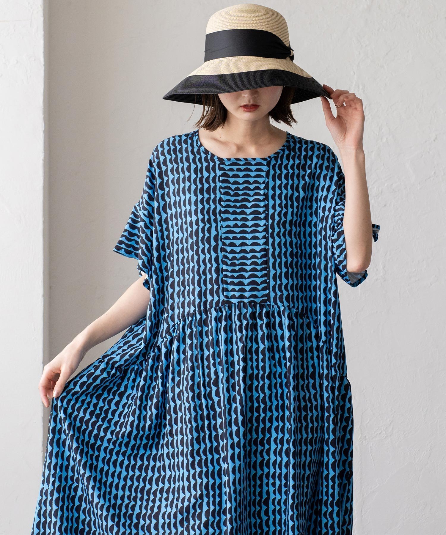 【ヴィータフェリーチェ/VitaFelice】のバティック柄フレアワンピース インテリア・キッズ・メンズ・レディースファッション・服の通販 founy(ファニー) 　ファッション　Fashion　レディースファッション　Fashion for Women　ワンピース　Dresses　オケージョン　Occasion Wear　スリーブ　Sleeve, Long Sleeve / Short Sleeve　フレア　Flare, Flared　リラックス　Relax, Relaxed Fit　再入荷　Restock / Back in Stock　夏　Summer　ブルー|ID: prp329100004837112 ipo3291000000035240442