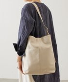【ビアズリー/BEARDSLEY】のスムースレザーショルダーBag 人気、トレンドファッション・服の通販 founy(ファニー) ファッション Fashion レディースファッション Fashion for Women バッグ Bags ショルダー Shoulder, Shoulder Strap ポケット Pocket, Pocket Detail マグネット Magnet, Magnetic Closure ループ Loop, Loop Knit 再入荷 Restock / Back in Stock thumbnail オフホワイト|ID: prp329100004837170 ipo3291000000035241319