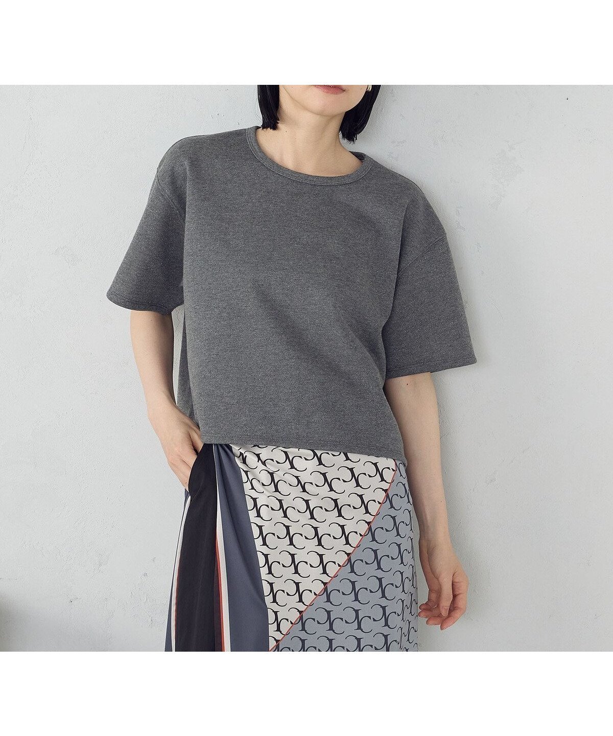 【コムサイズム/COMME CA ISM】のラメ スウェット Tシャツ インテリア・キッズ・メンズ・レディースファッション・服の通販 founy(ファニー) 　ファッション　Fashion　レディースファッション　Fashion for Women　トップス・カットソー　Cut & Sew Tops　シャツ・ブラウス・オフィスカジュアル　Elegant Blouses & Button-Ups　レディースパーカー・カジュアルフーディー　Casual Hoodies & Sweatshirts　ロングTシャツ・Tシャツ　Longline T-Shirts & Tees　スウェット・クルーネックトップス　Sweatshirts & Crewnecks / Relaxed Fit Sweat Tops　おすすめ　Recommended / Our Picks　クロップド　Cropped, Short Length　コンパクト　Compact, Small Size　スウェット / スエット　Sweatshirt, Sweatwear　トレンド　Trend, Trending Now　ワイド　Wide, Wide Fit　チャコール|ID: prp329100004837231 ipo3291000000035242133