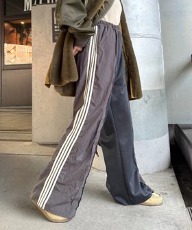 【チャオパニックティピー/CIAOPANIC TYPY】の【etsinta】リメイクトラックパンツ/ラインパンツ 人気、トレンドファッション・服の通販 founy(ファニー) ファッション Fashion レディースファッション Fashion for Women パンツ Pants & Trousers 今季 This Season, Current Season シンプル Simple, Minimal スウェット / スエット Sweatshirt, Sweatwear 人気 Popular, Best Seller パッチワーク Patchwork, Mixed Fabric 楽ちん Easy Fit, Comfortable ワイド Wide, Wide Fit 再入荷 Restock / Back in Stock おすすめ Recommended / Our Picks |ID:prp329100004837323