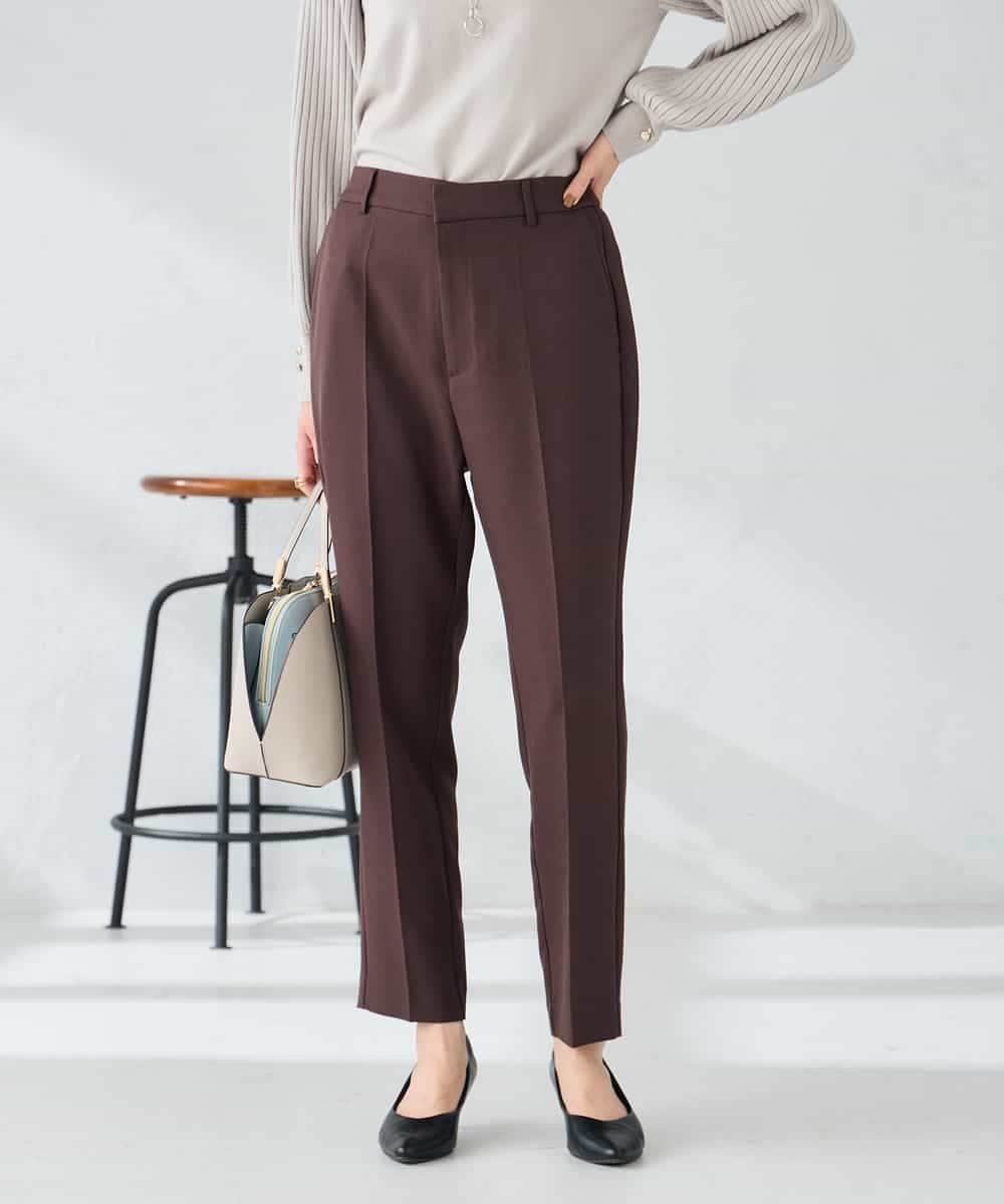 【アー ヴェー ヴェー/a.v.v】の【洗える/イージーケア/ストレッチ】パウダーツイルテーパードパンツ 人気、トレンドファッション・服の通販 founy(ファニー) 　ファッション　Fashion　レディースファッション　Fashion for Women　パンツ　Pants & Trousers　春　Spring　洗える　Machine Washable　秋　Autumn　ギャザー　Gathered, Ruffled　ジャケット　Jacket, Outerwear　ストレッチ　Stretch, Stretchy Fabric　ストレート　Straight, Straight Cut　セットアップ　Set-Up, Coordinated Outfit　タイトスカート　Pencil Skirt, Tight Skirt　定番　Standard, Basic Item　フレア　Flare, Flared　ベーシック　Basic, Essential　ボトム　Bottoms, Lower Wear　楽ちん　Easy Fit, Comfortable　ワイド　Wide, Wide Fit　冬　Winter / This Winter　再入荷　Restock / Back in Stock　夏　Summer　ビジネス 仕事 通勤　Business / Work / Commuting　 other-1|ID: prp329100004837358 ipo3291000000035243719